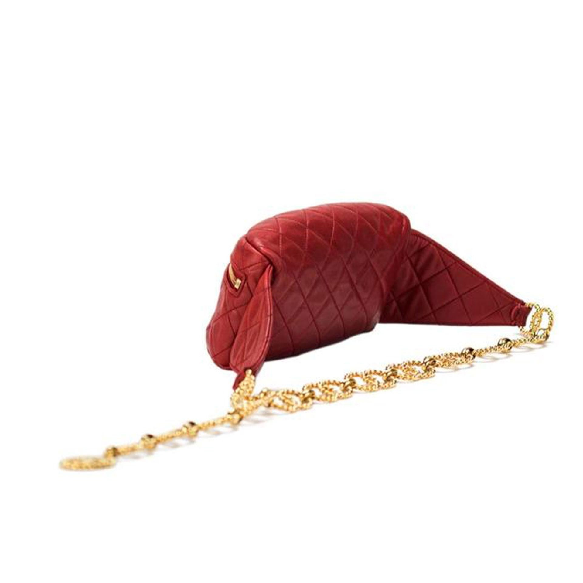 Chanel Waist Fanny Pack Vintage Rare Gold Chain Collector's Piece Red Belt Bag In Good Condition For Sale In Miami, FL