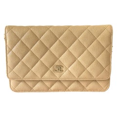 Chanel Portefeuille sur chaîne 19s Iridescent Rose nacré Woc Beige Or Caviar Croix Bo