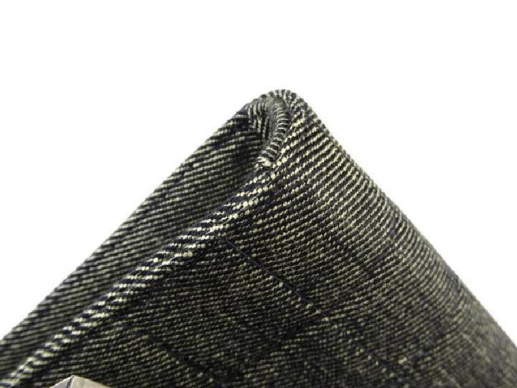 Chanel Wallet on Chain 210873 Grey Quilted Denim Shoulder Bag For Sale 3