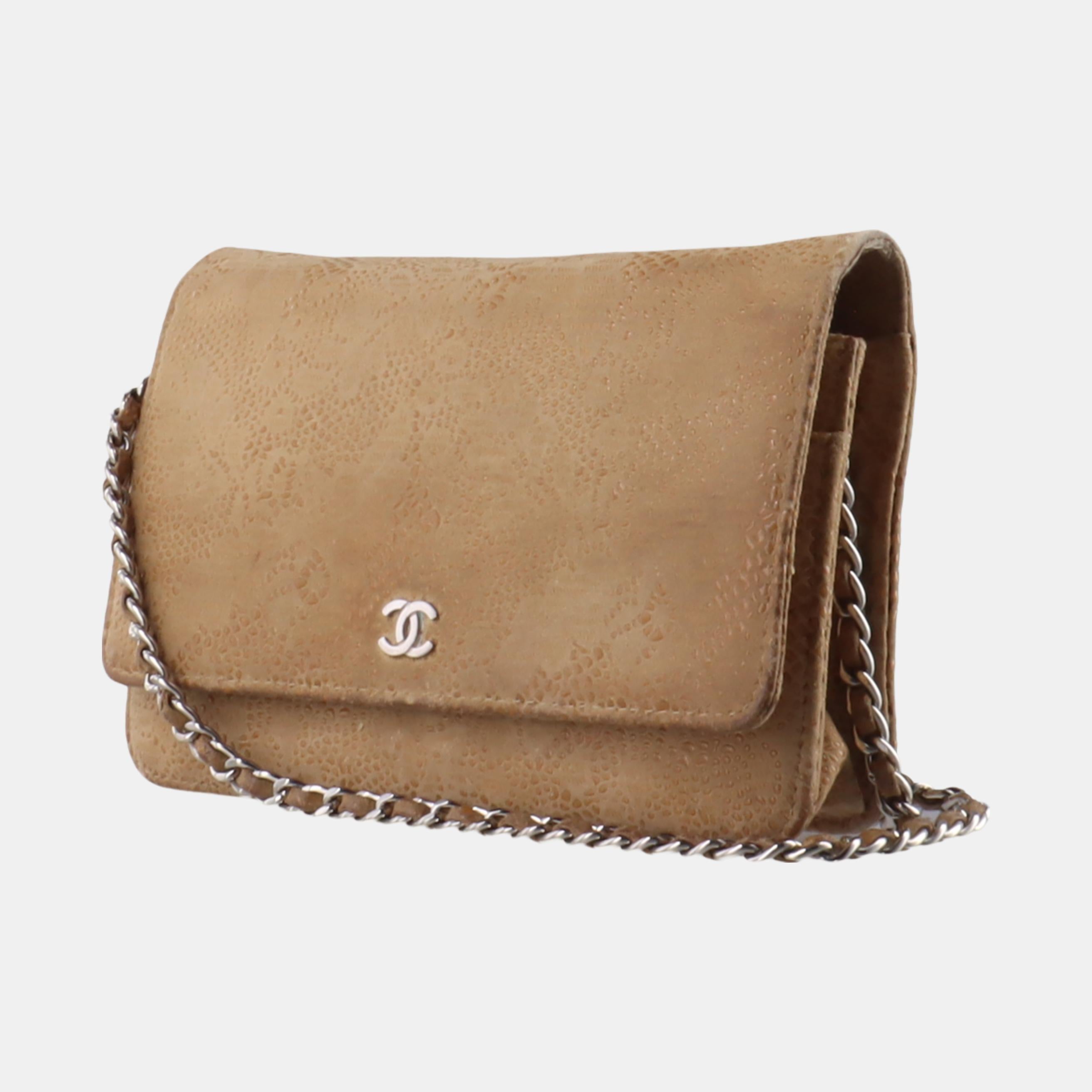 Chanel Wallet on Chain Beige Suede Lace Over Effect, 2013-2014 In Fair Condition For Sale In AUBERVILLIERS, FR