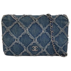 Portafoglio Chanel a catena Blu Denim con patta selvaggia, Stitch by Stitch Silver Hardware 2018-201