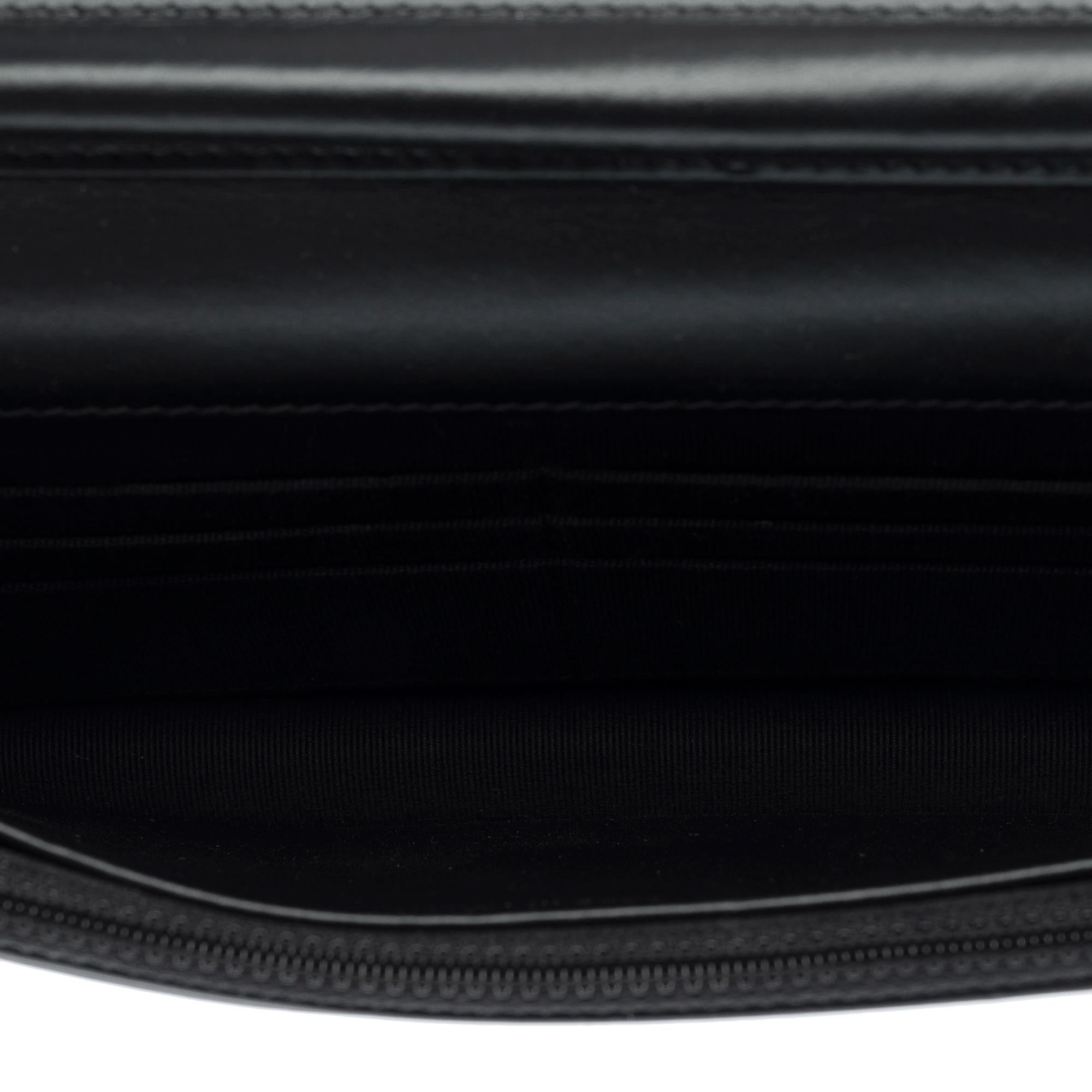 Chanel Wallet on Chain Chain Around shoulder bag in Black Caviar leather, GHW For Sale 5