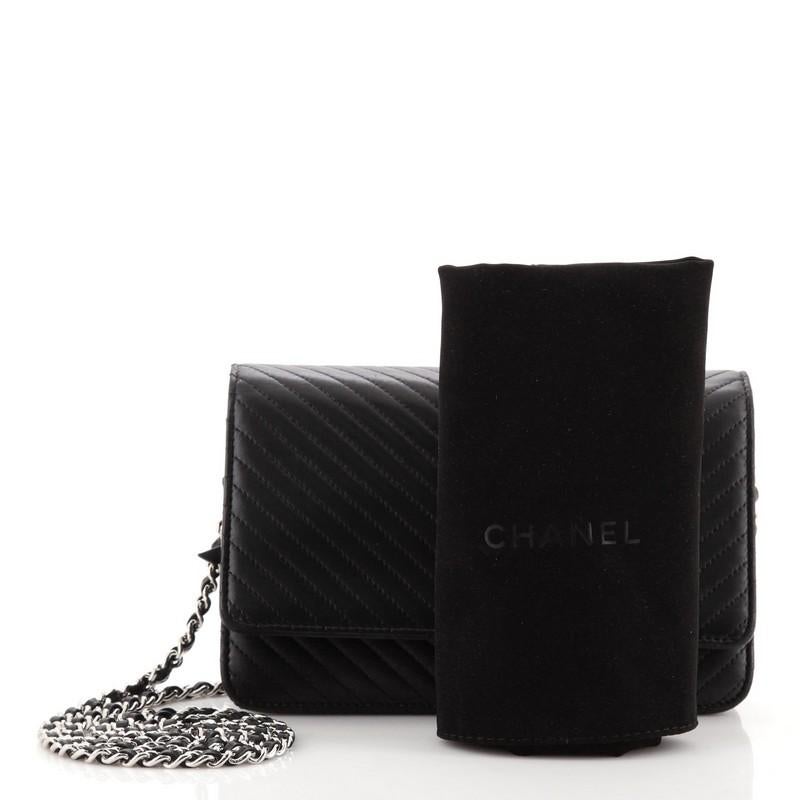 Chanel Chevron Wallet On Chain - 2 For Sale on 1stDibs