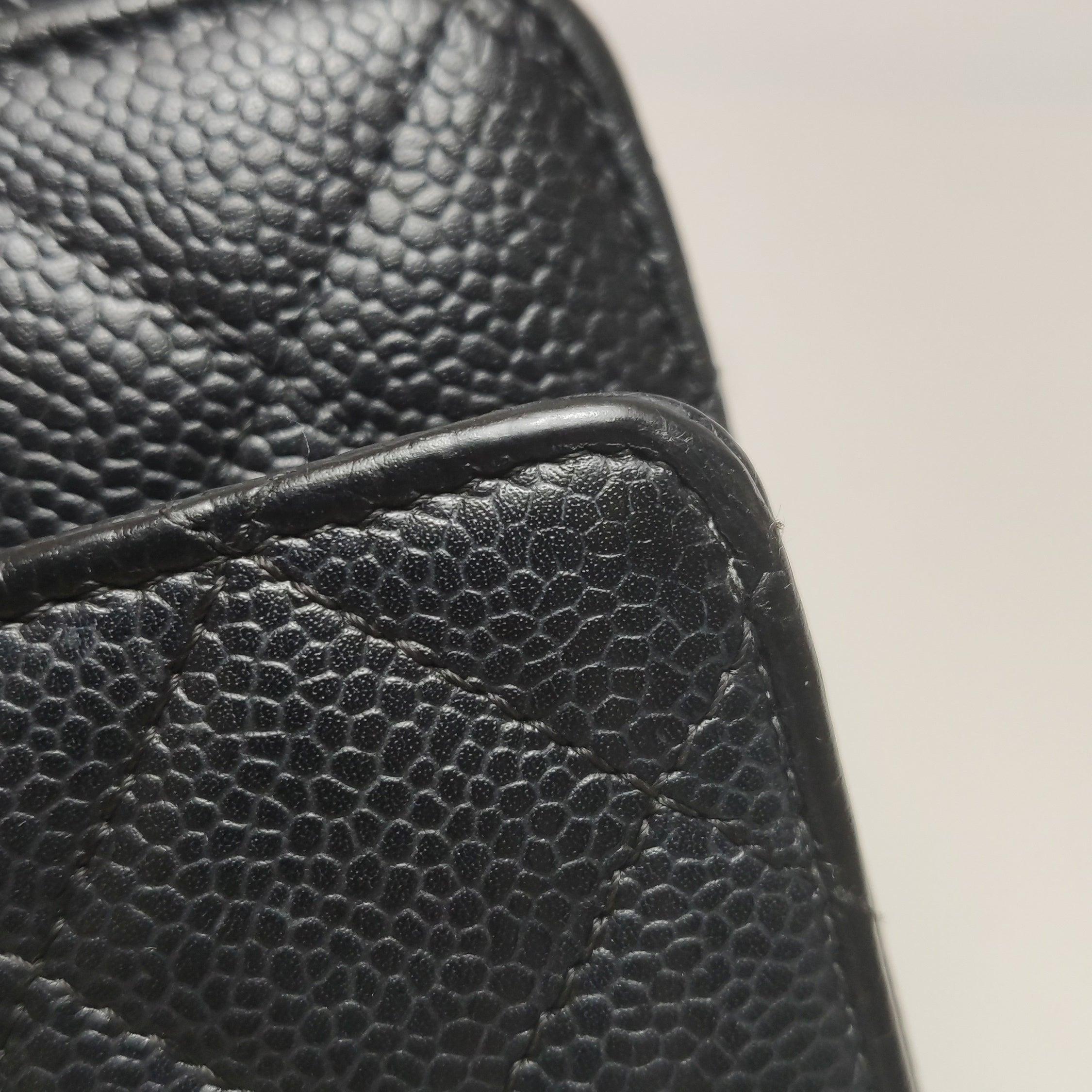 Chanel Wallet on Chain Classic Flap Black Caviar Leather Gold Hardware 2018-19 en vente 7