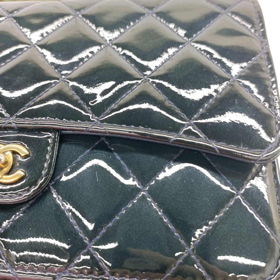 Chanel Wallet on Chain Navy Patent Leather Gold-tone Double Chain, 2015-2016 For Sale 10