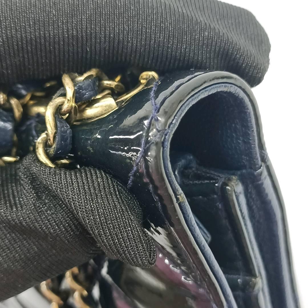 Chanel Wallet on Chain Navy Patent Leather Gold-tone Double Chain, 2015-2016 For Sale 12