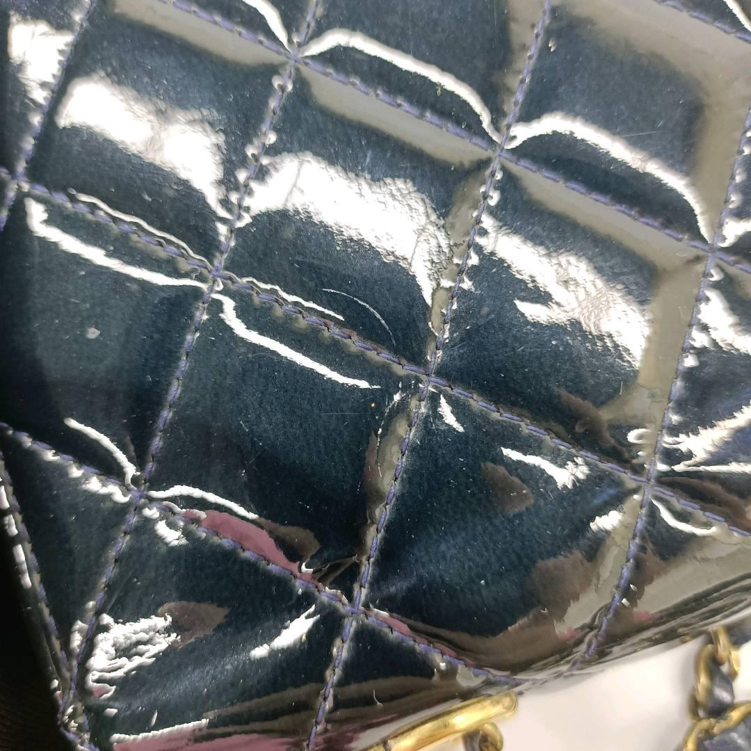 Chanel Wallet on Chain Navy Patent Leather Gold-tone Double Chain, 2015-2016 For Sale 13