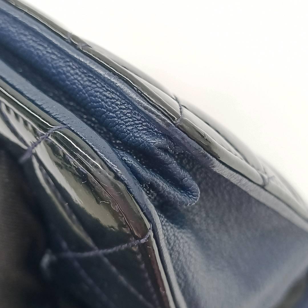 Chanel Wallet on Chain Navy Patent Leather Gold-tone Double Chain, 2015-2016 For Sale 15
