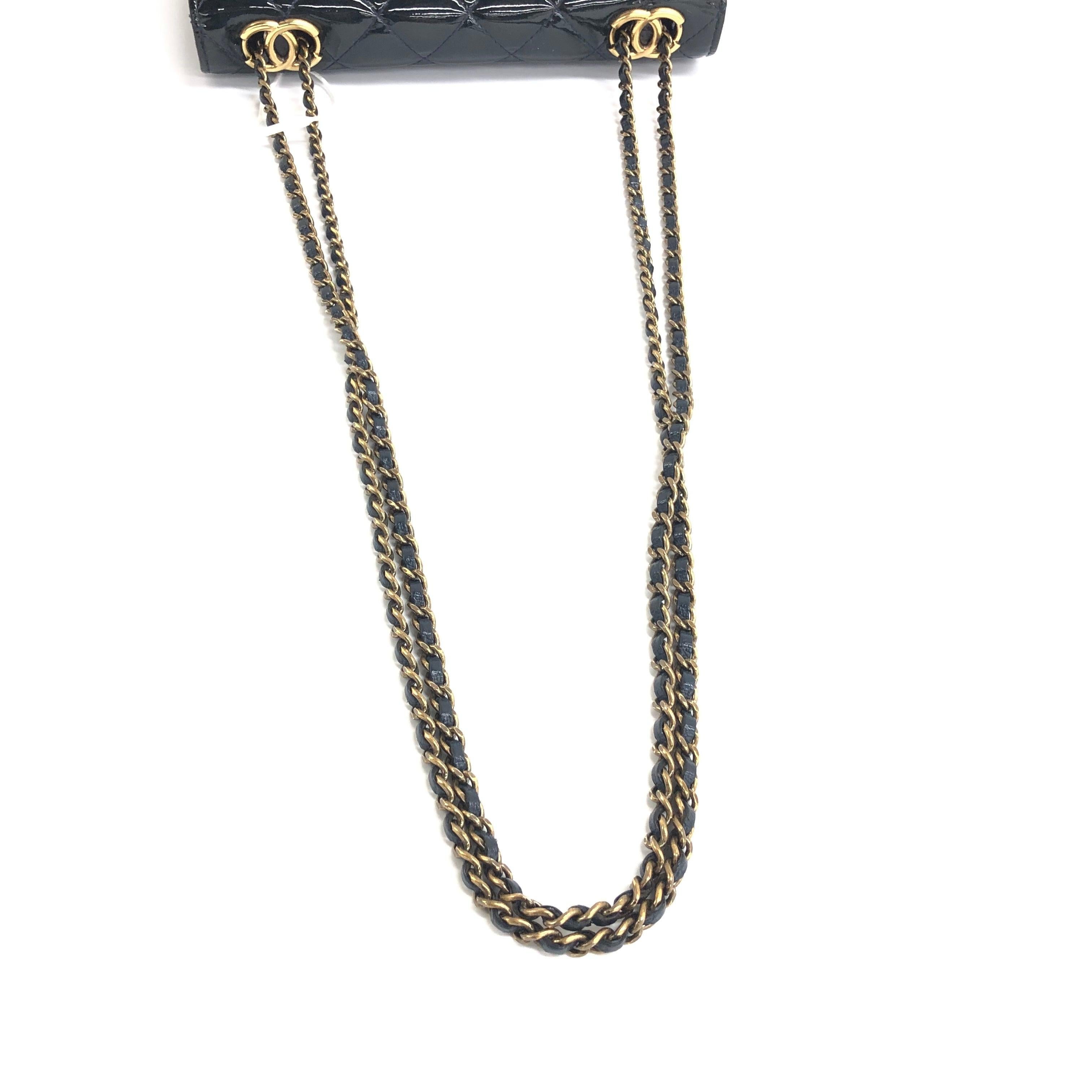 Chanel Wallet on Chain Navy Patent Leather Gold-tone Double Chain, 2015-2016 For Sale 2