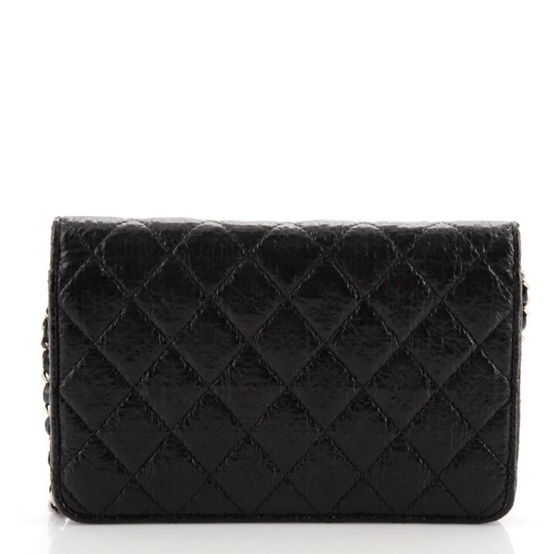 Chanel Portemonnaie an Kette Gesteppt Geknittert Patent (Schwarz)
