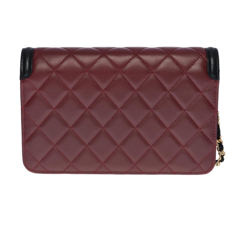 Chanel Wallet on Chain shoulder bag in burgundy/black quilted leather, GHW