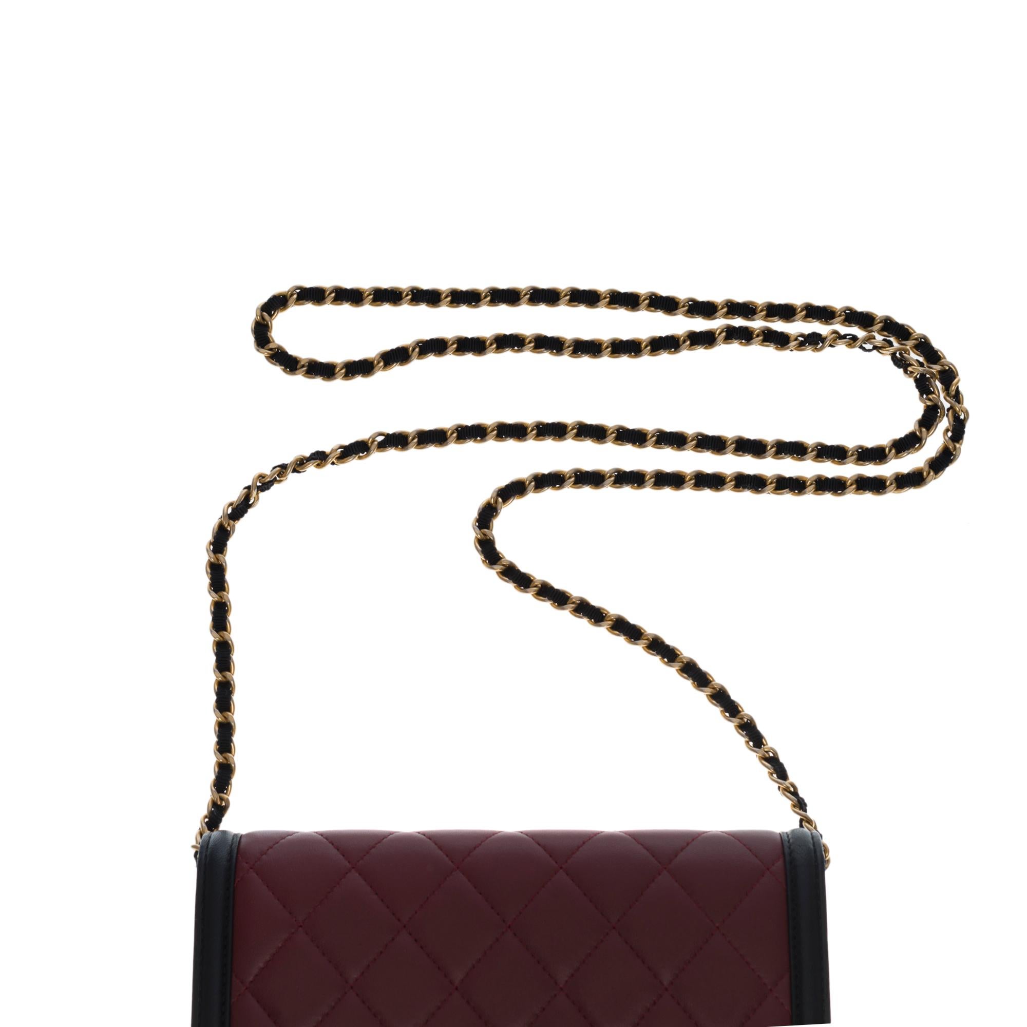 Women's Chanel Wallet on Chain shoulder bag in burgundy/black quilted leather, GHW