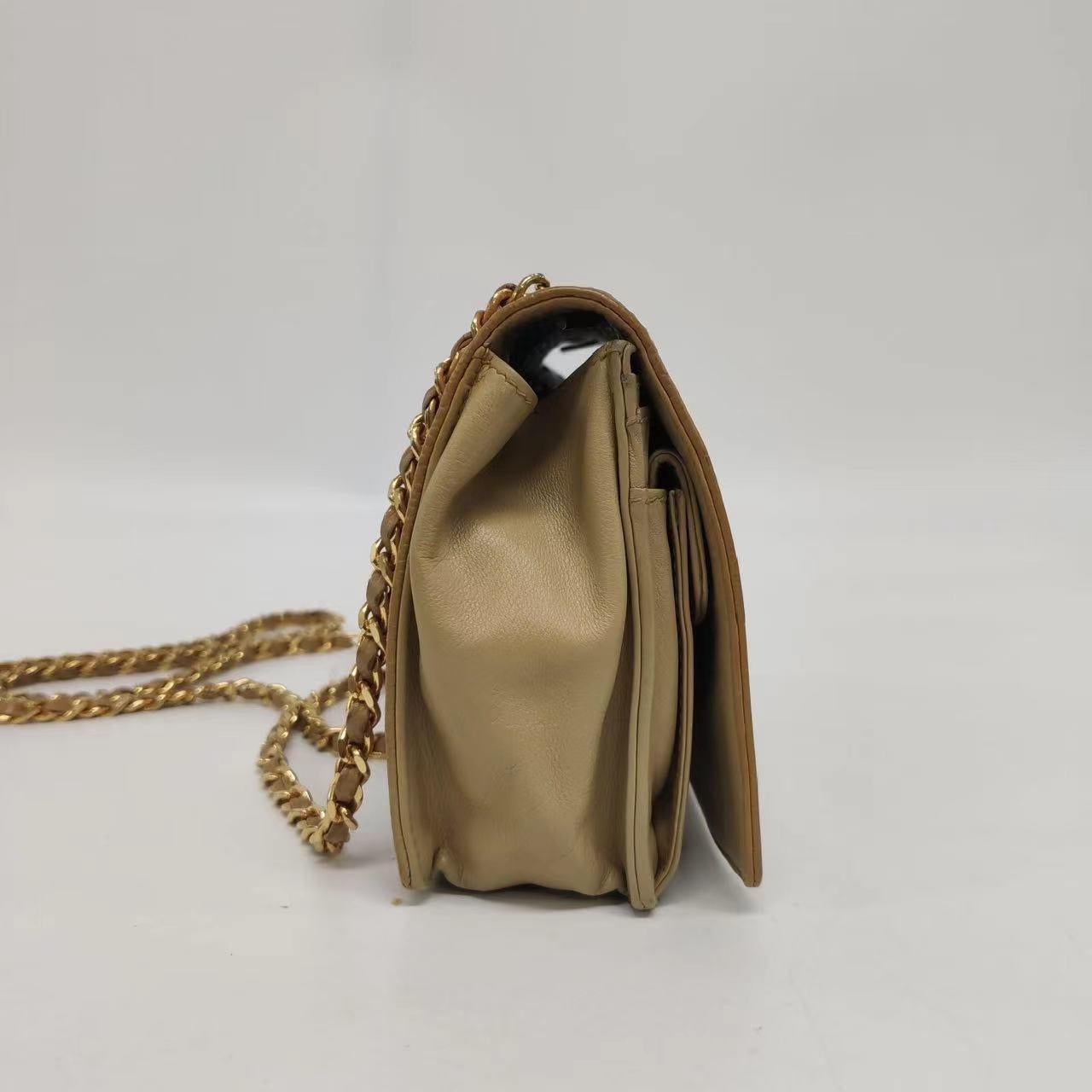 Chanel Wallet on Chain Vintage Flap Bag Double CC Camel Caviar Leather In Fair Condition In AUBERVILLIERS, FR