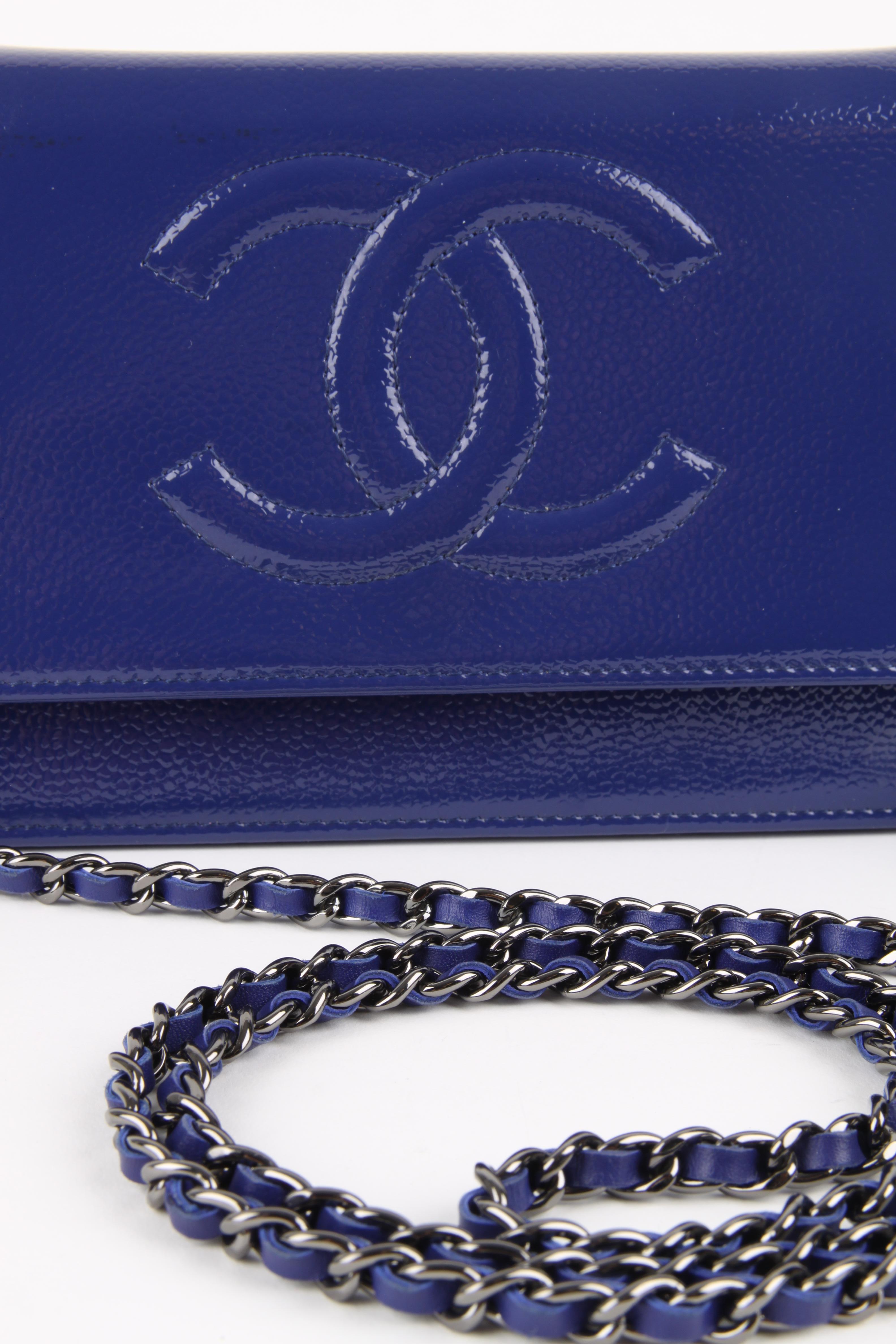Purple Chanel Wallet On Chain WOC Bag Patent Leather - blue/silver For Sale