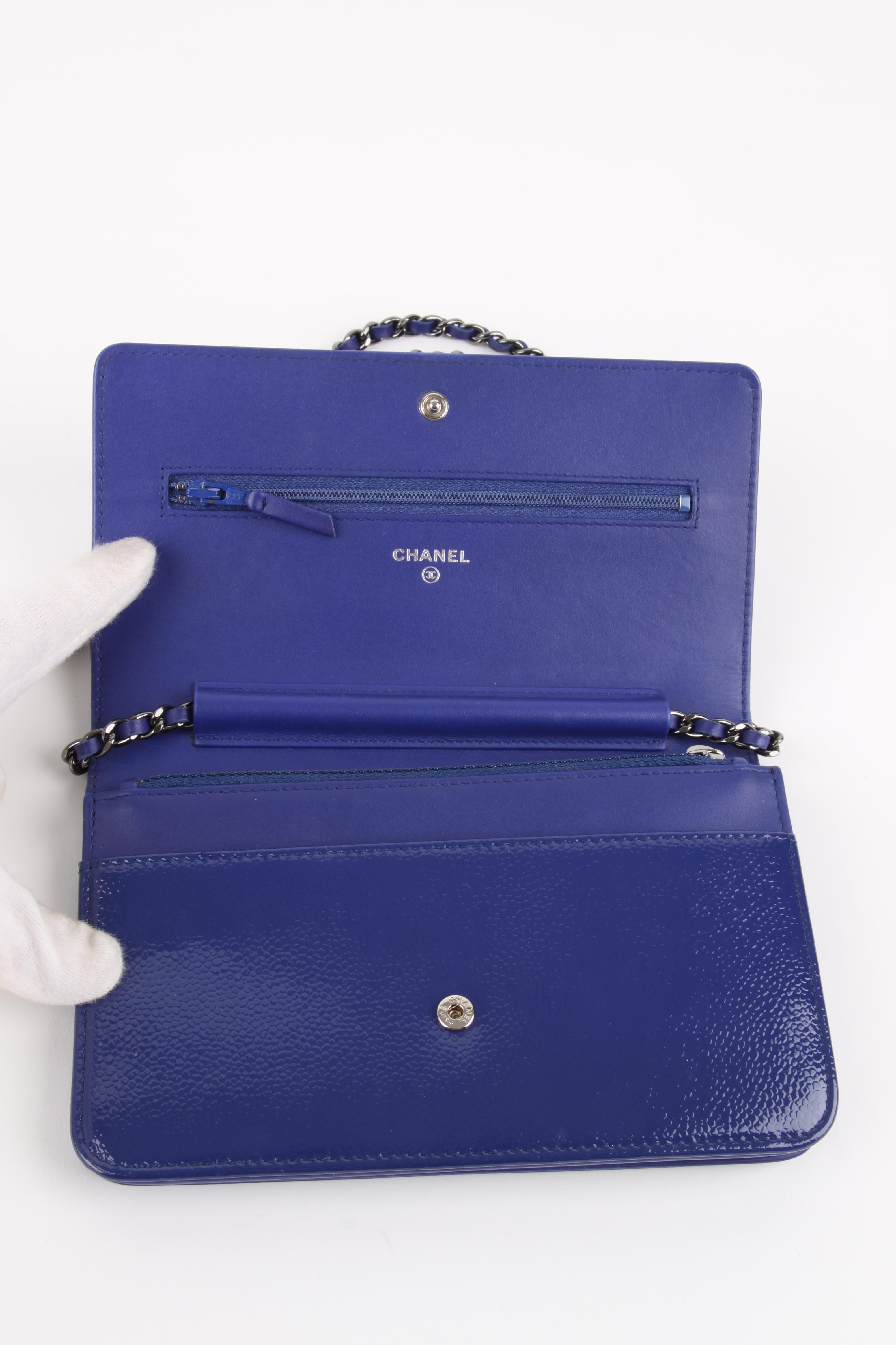 Women's or Men's Chanel Wallet On Chain WOC Bag Patent Leather - blue/silver For Sale