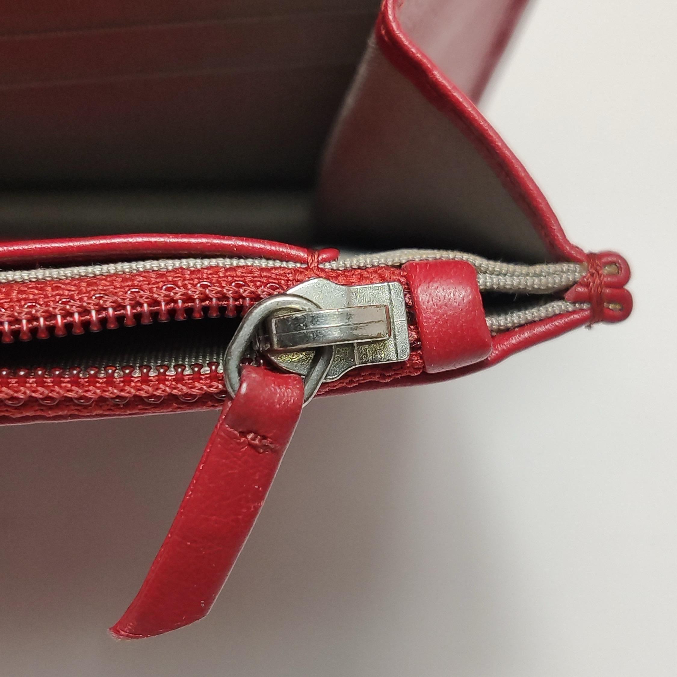 Portefeuille Chanel WOC double CC rouge caviar sur chaîne en vente 8