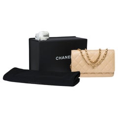 Chanel Wallet on Chain (WOC)  shoulder bag in Beige quilted Caviar leather, GHW