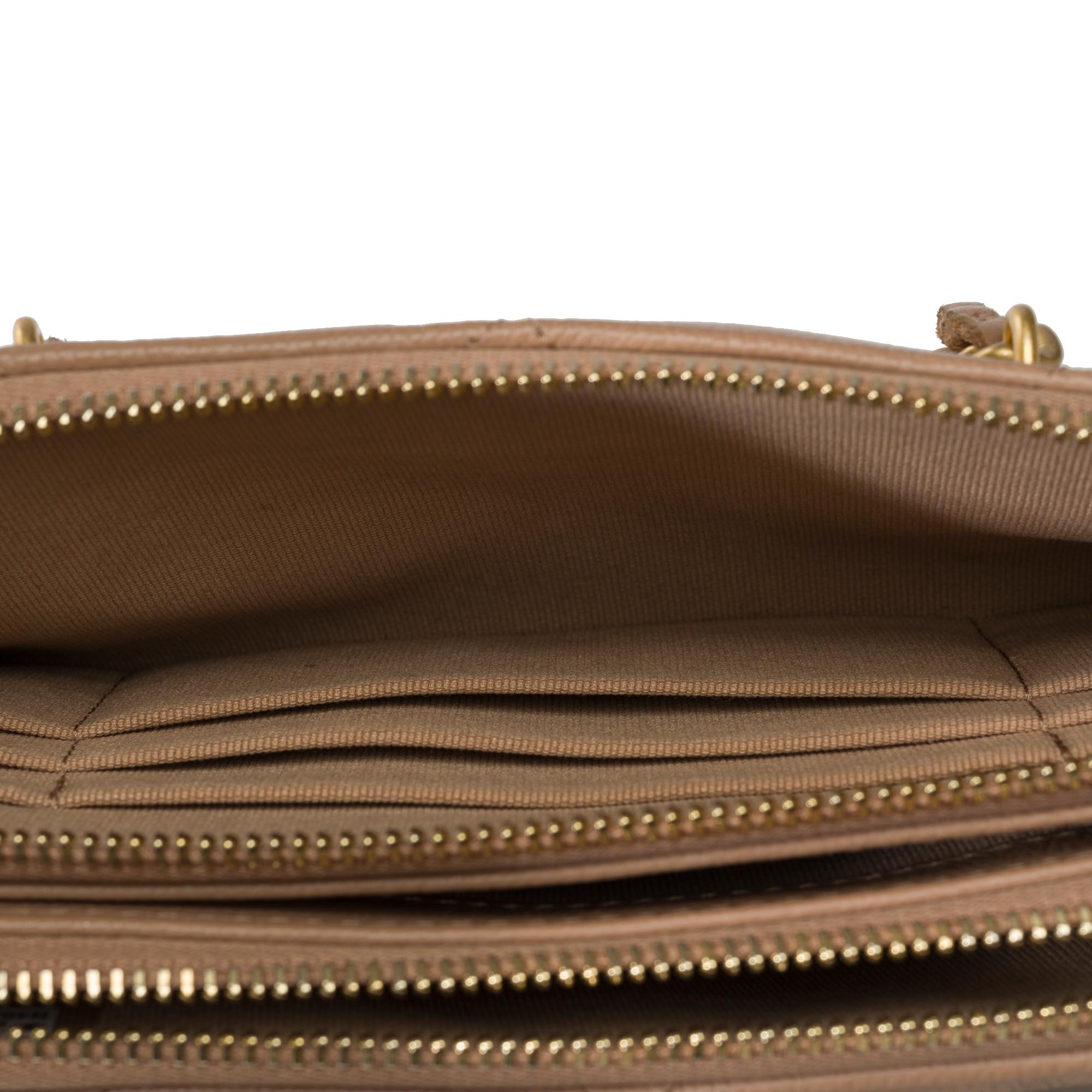 Chanel Wallet on Chain (WOC)  shoulder bag in Beige quilted Caviar leather, MGHW For Sale 8