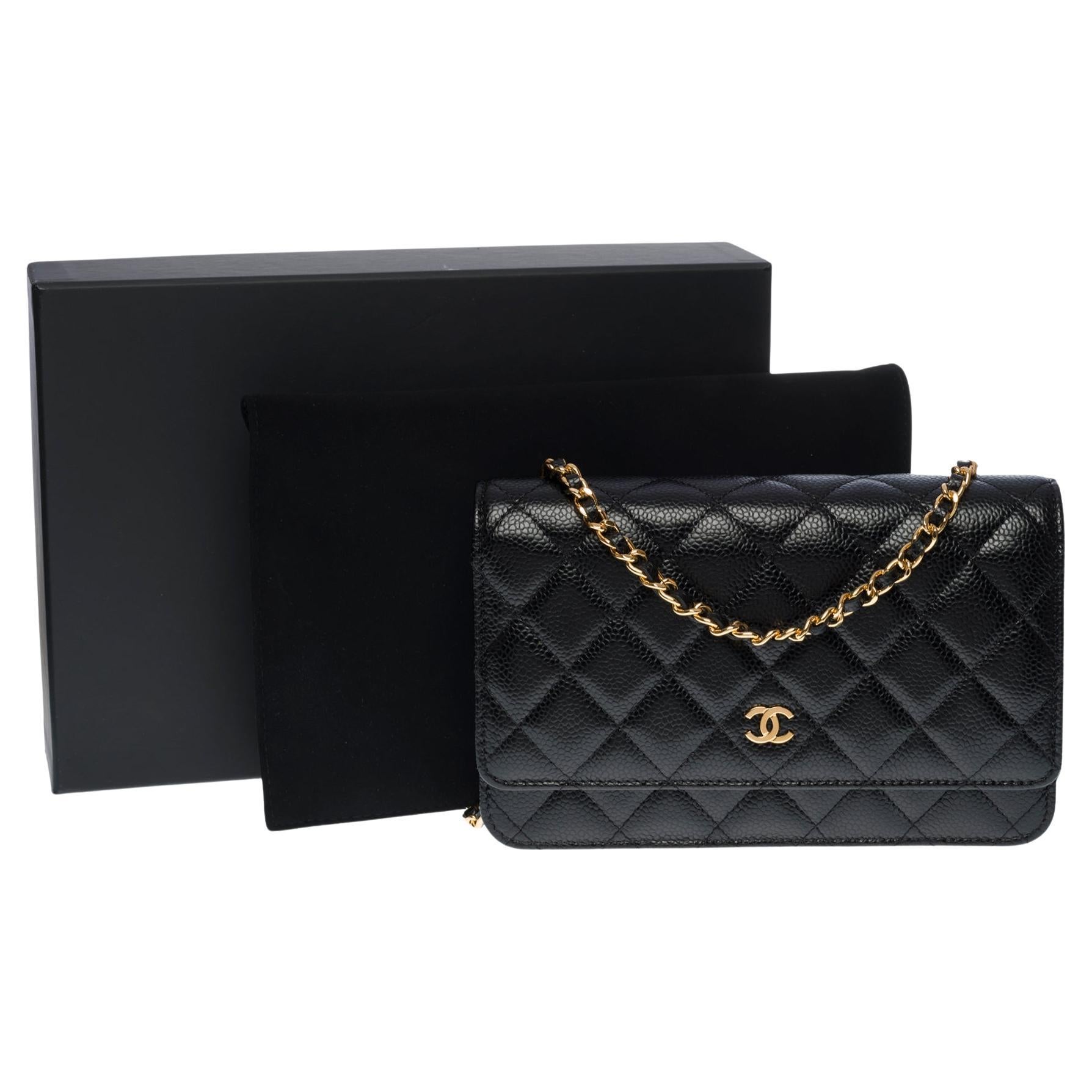 Chanel Wallet on Chain (WOC) shoulder bag in black Caviar quilted leather,  GHW at 1stDibs