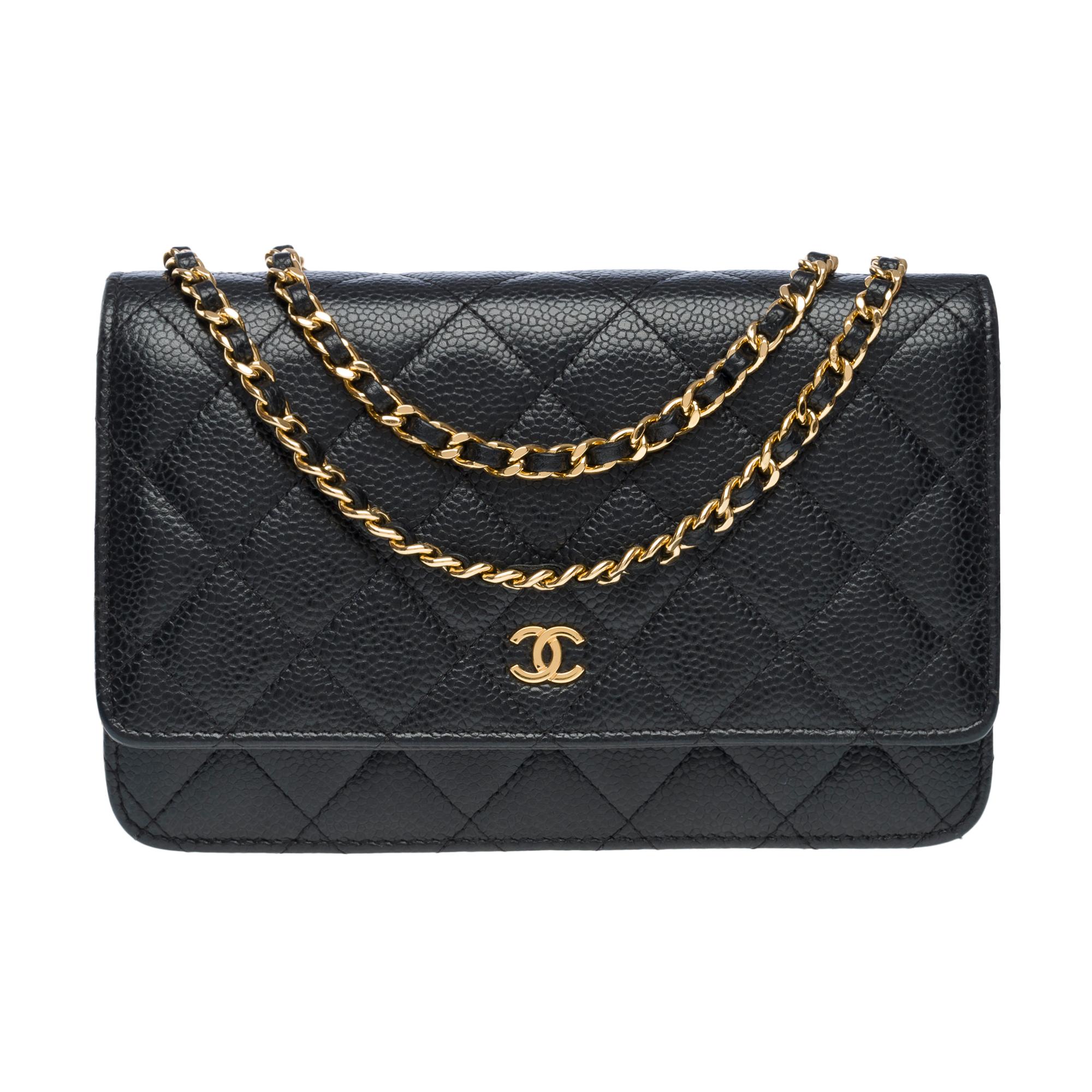 Portefeuille Chanel sur chaîne (WOC)  sac à bandoulière en cuir Caviar matelassé noir, GHW Excellent état - En vente à Paris, IDF