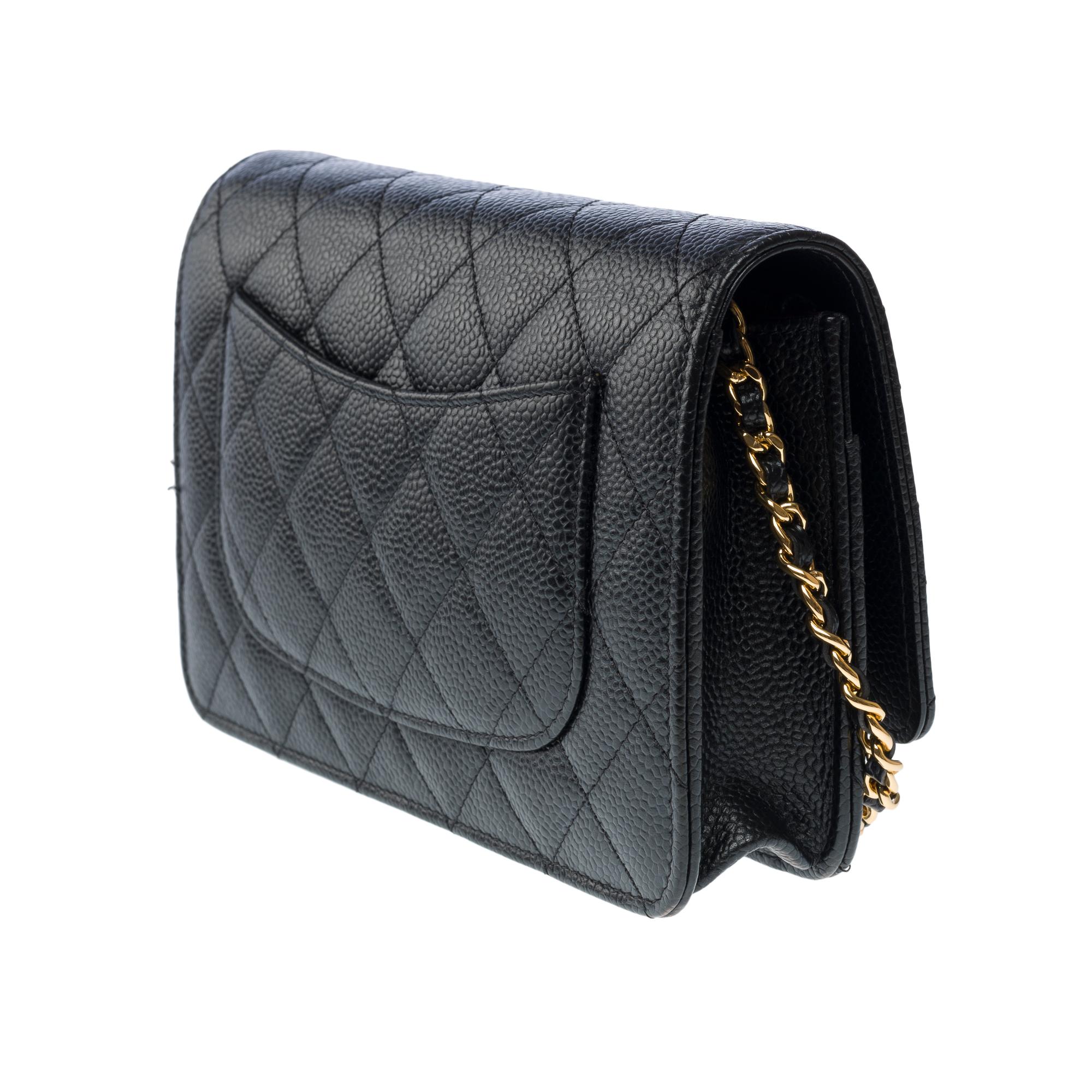 Portefeuille Chanel sur chaîne (WOC)  sac à bandoulière en cuir Caviar matelassé noir, GHW en vente 2