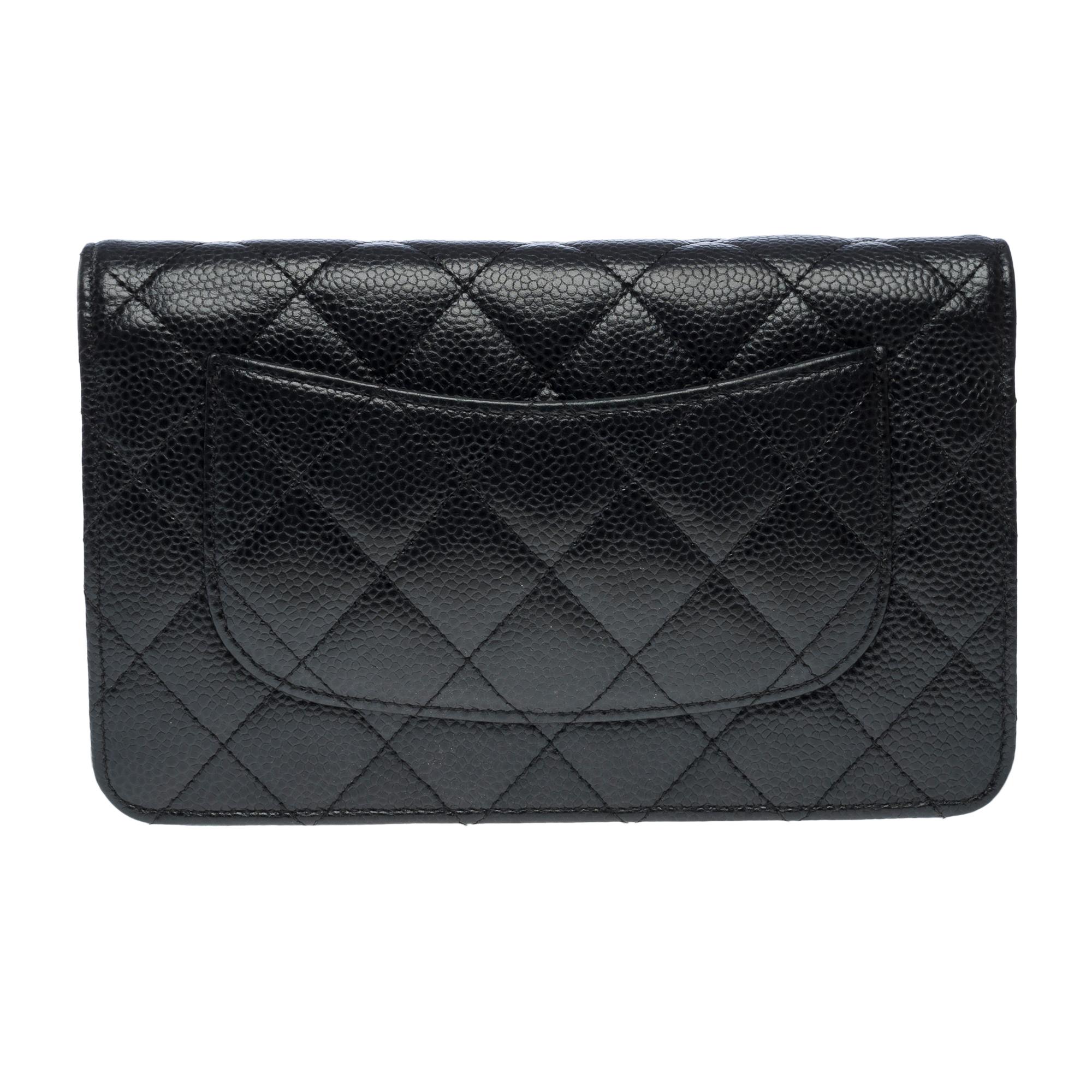Chanel Wallet on Chain (WOC)  shoulder bag in Black quilted Caviar leather, SHW In Excellent Condition In Paris, IDF