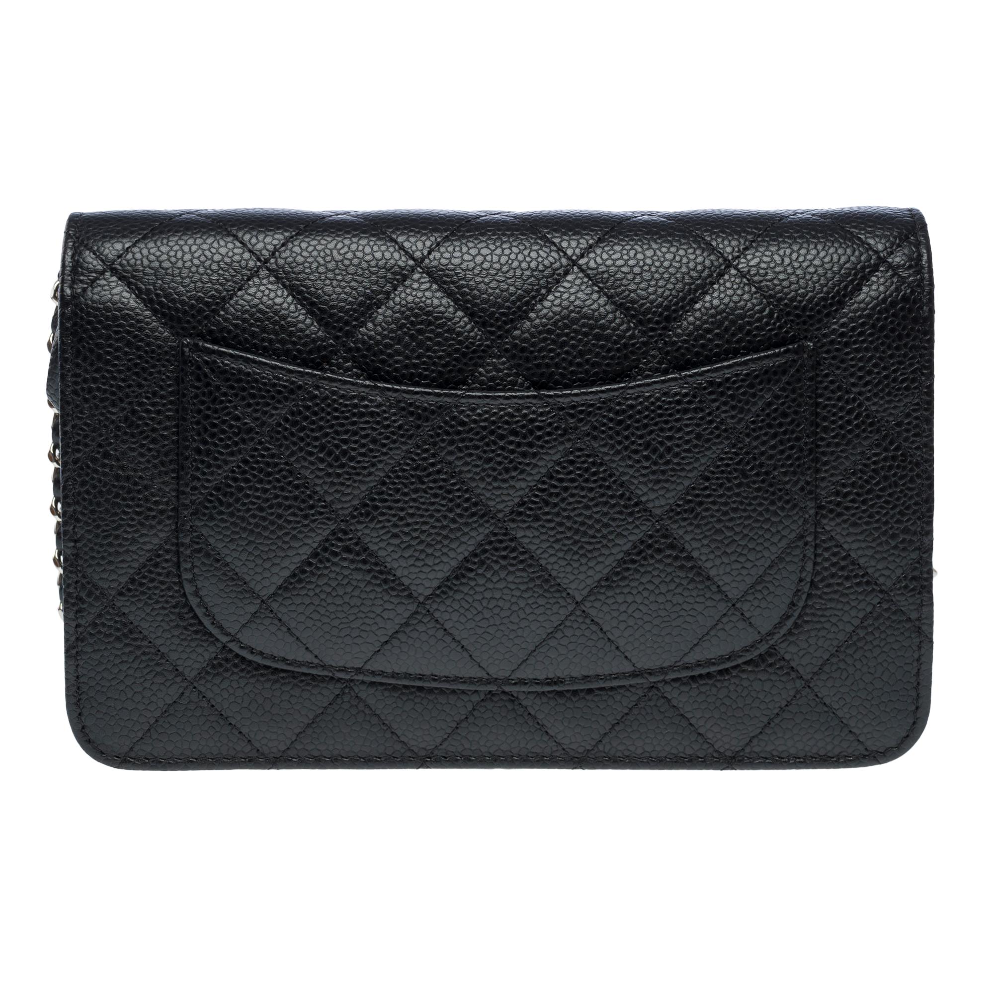 Portefeuille Chanel sur chaîne (WOC)  sac à bandoulière en cuir Caviar matelassé noir, SHW Pour femmes en vente