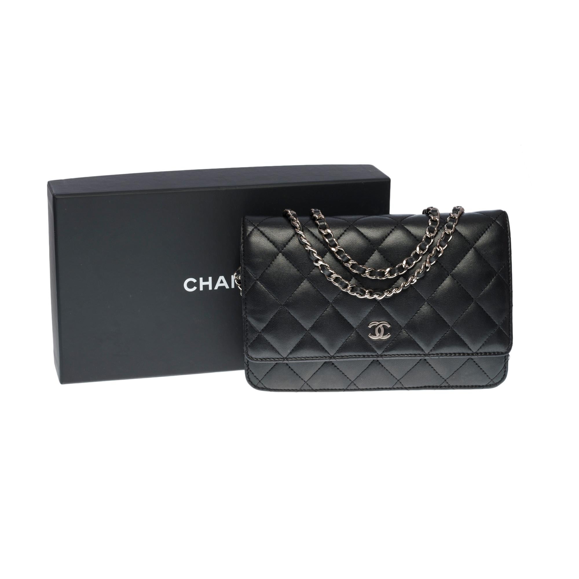 Chanel Wallet on Chain (WOC)  shoulder bag in black quilted leather, SHW 7