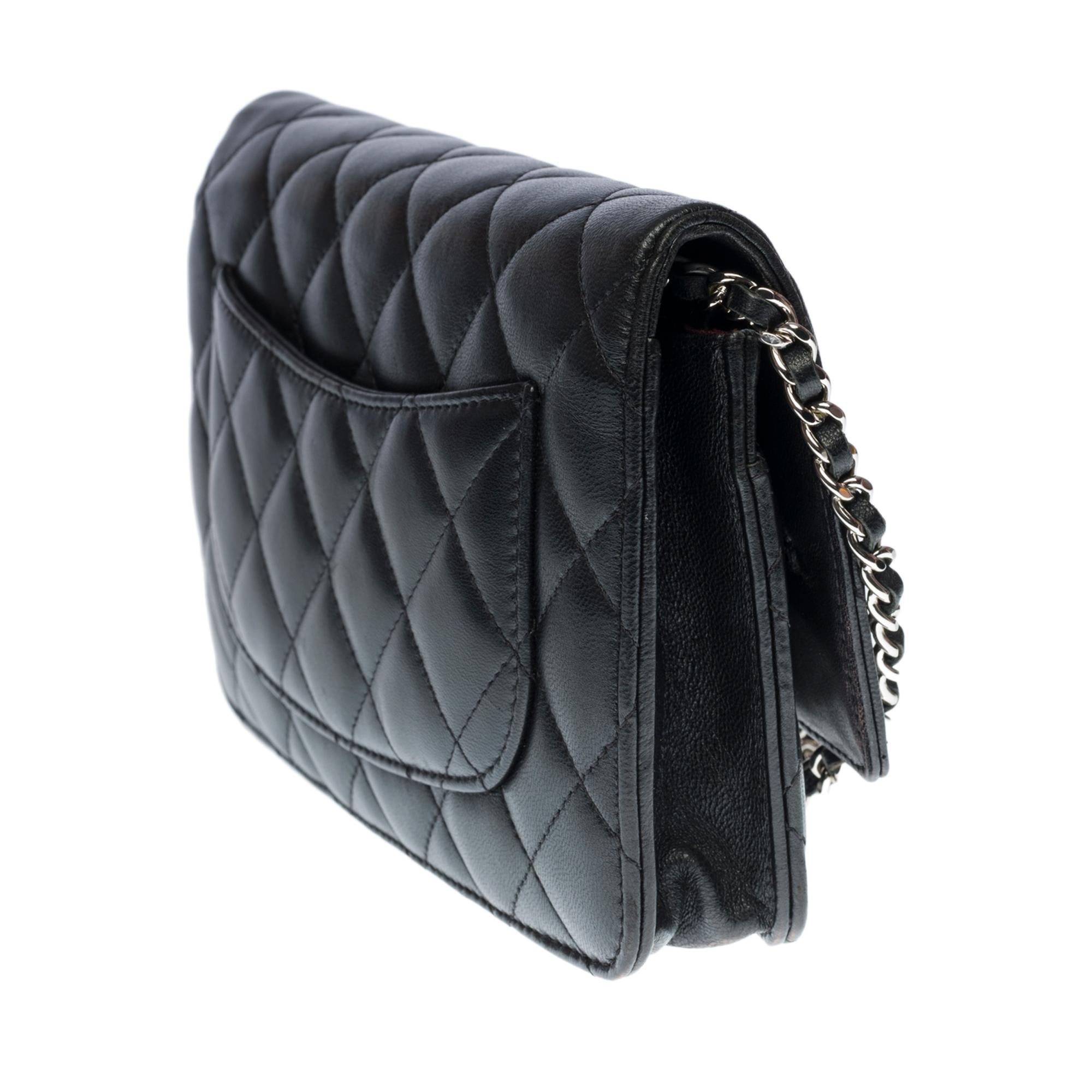 Chanel Wallet on Chain (WOC)  shoulder bag in black quilted leather, SHW In Excellent Condition In Paris, IDF