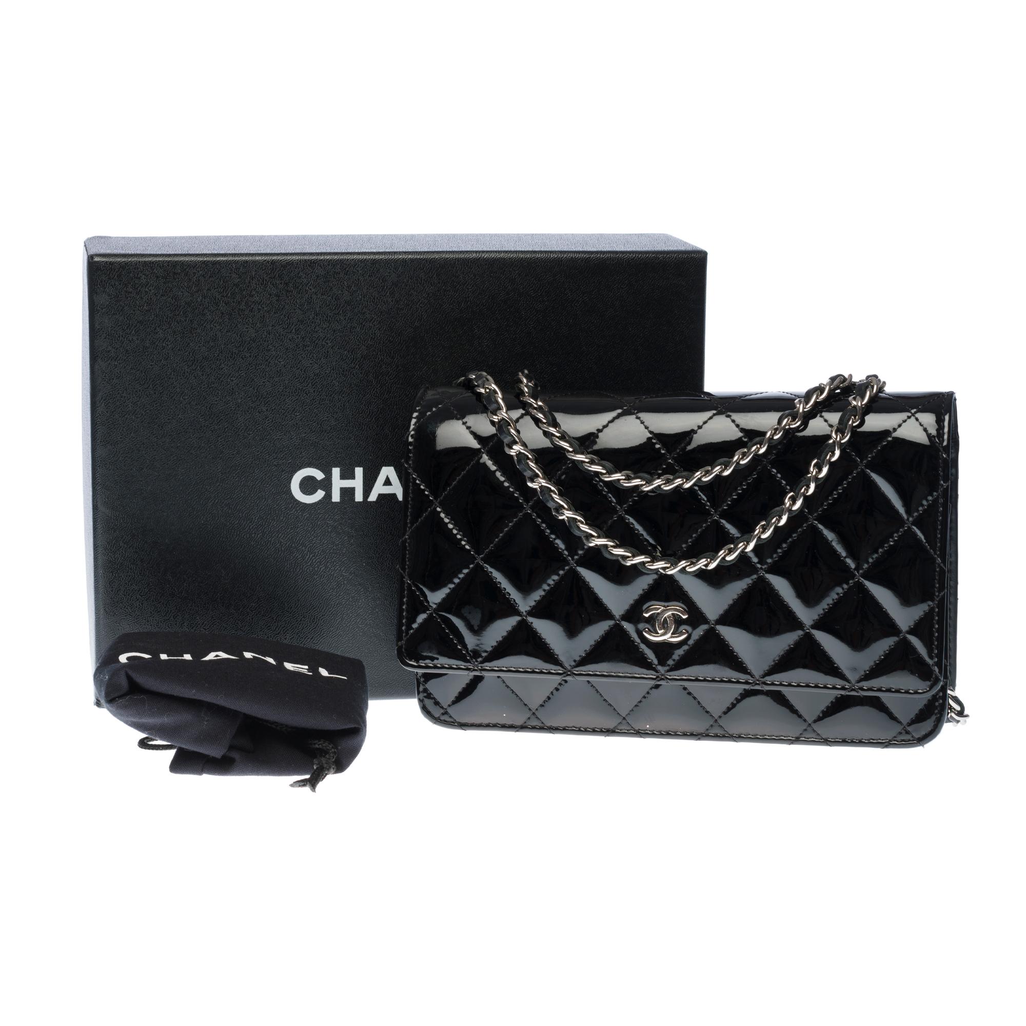 Chanel Wallet on Chain (WOC) shoulder bag in black quilted patent leather, SHW 4