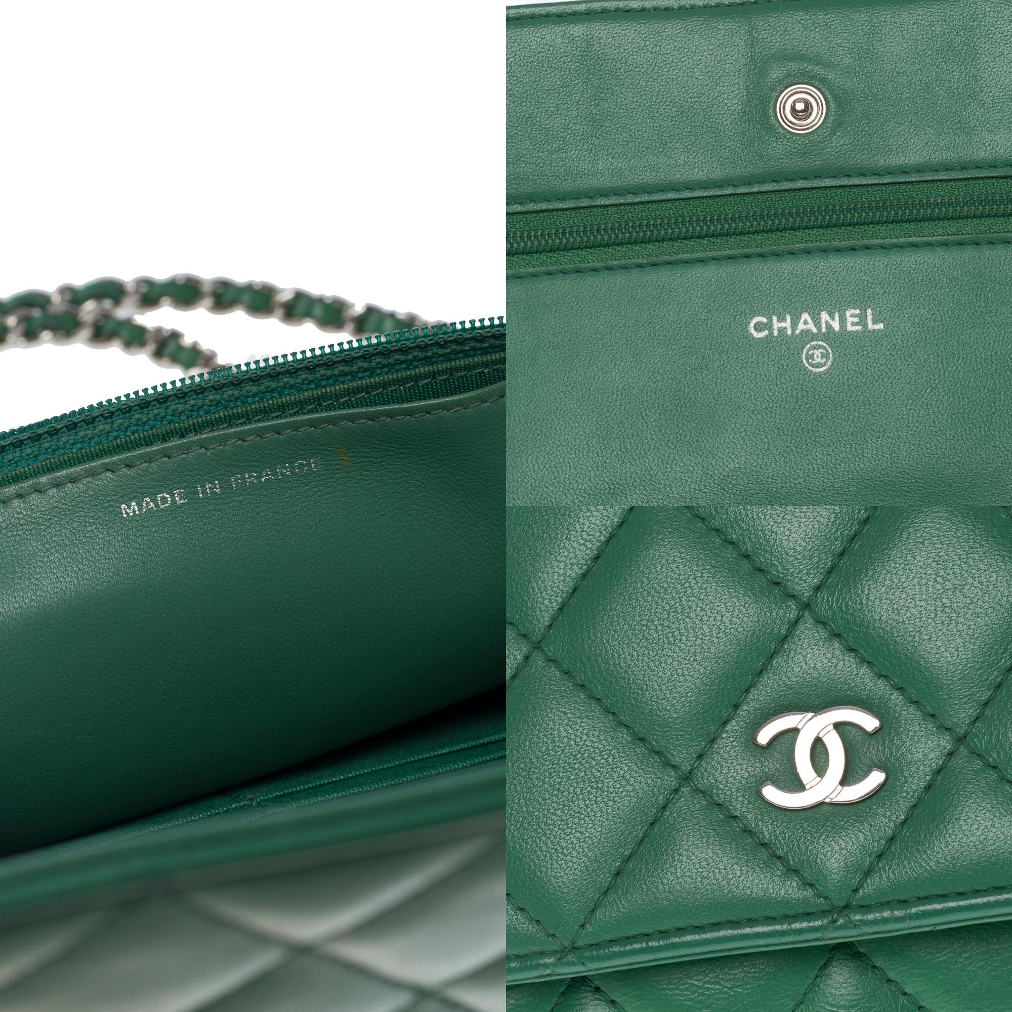 Chanel Wallet on Chain (WOC)  shoulder bag in green quilted lamb leather, SHW 1