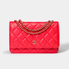 Portefeuille Chanel sur chaîne (WOC)  sac à bandoulière en cuir Caviar matelassé rouge, GHW