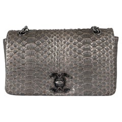 CHANEL warm silber PYTHON MEDIUM FLAP Umhängetasche