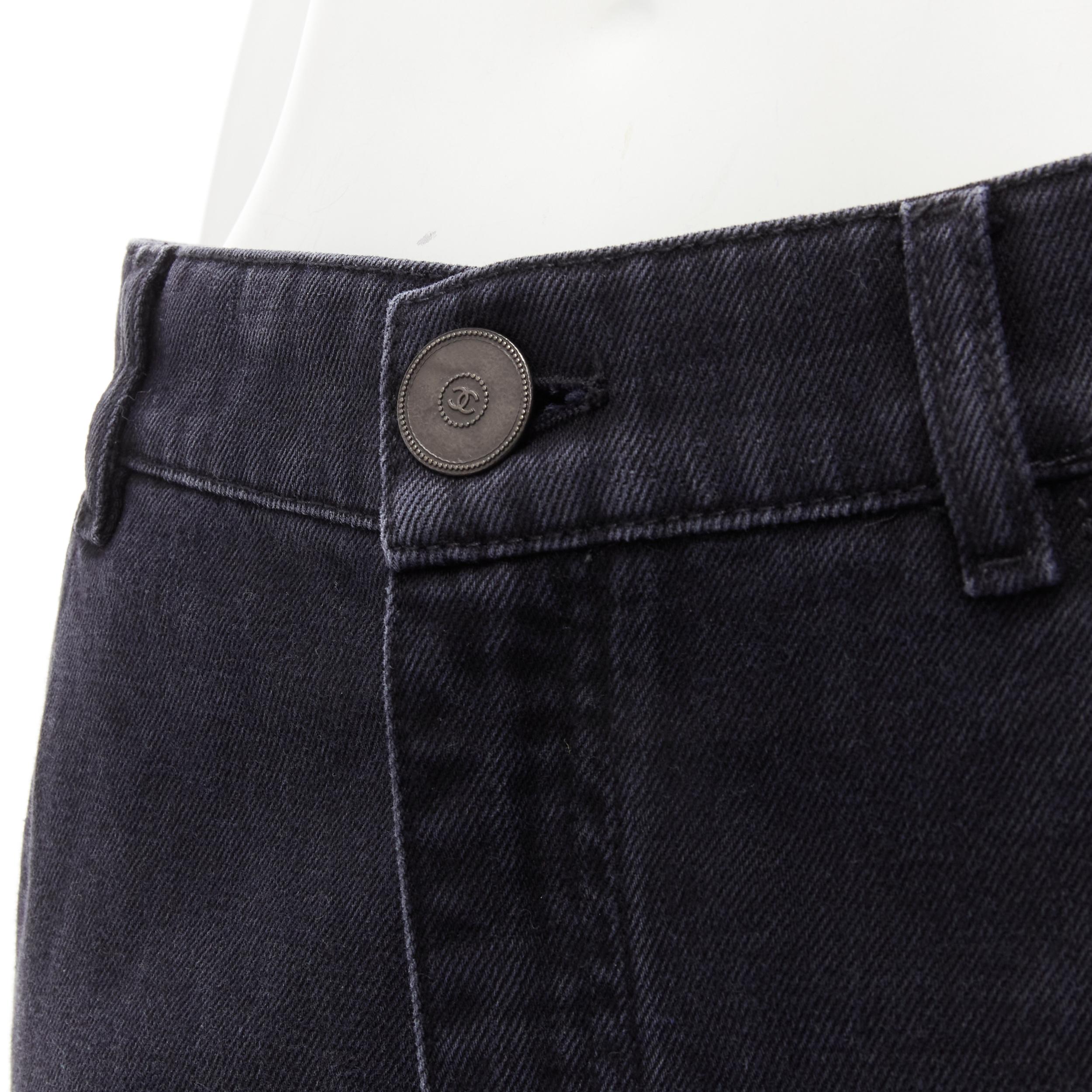 CHANEL washed black denim braided tweed trim CC pocket cropped jeans FR38 M For Sale 2