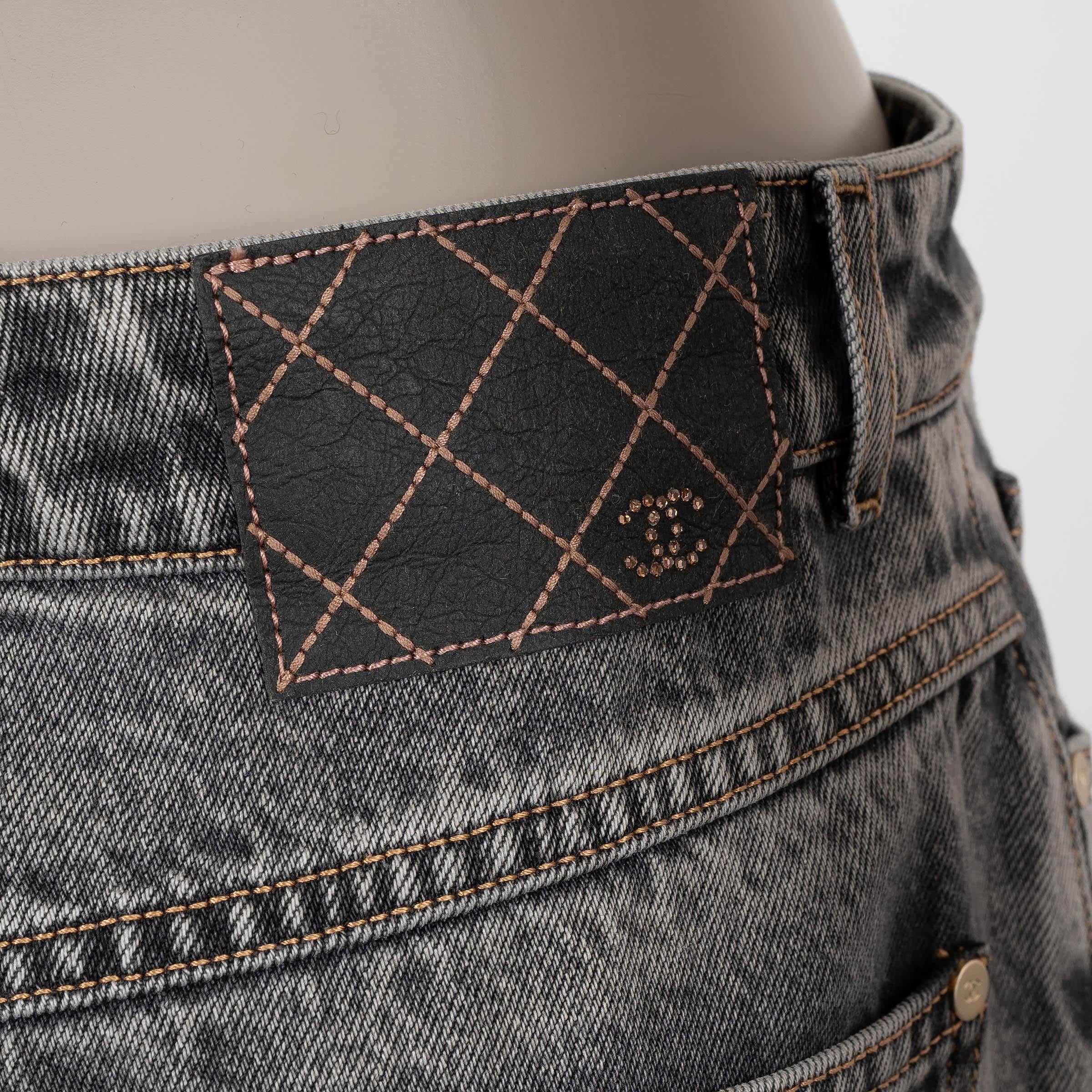 CHANEL washed grey cotton 23B WIDE FLARED JEANS Pants 40 M For Sale 1