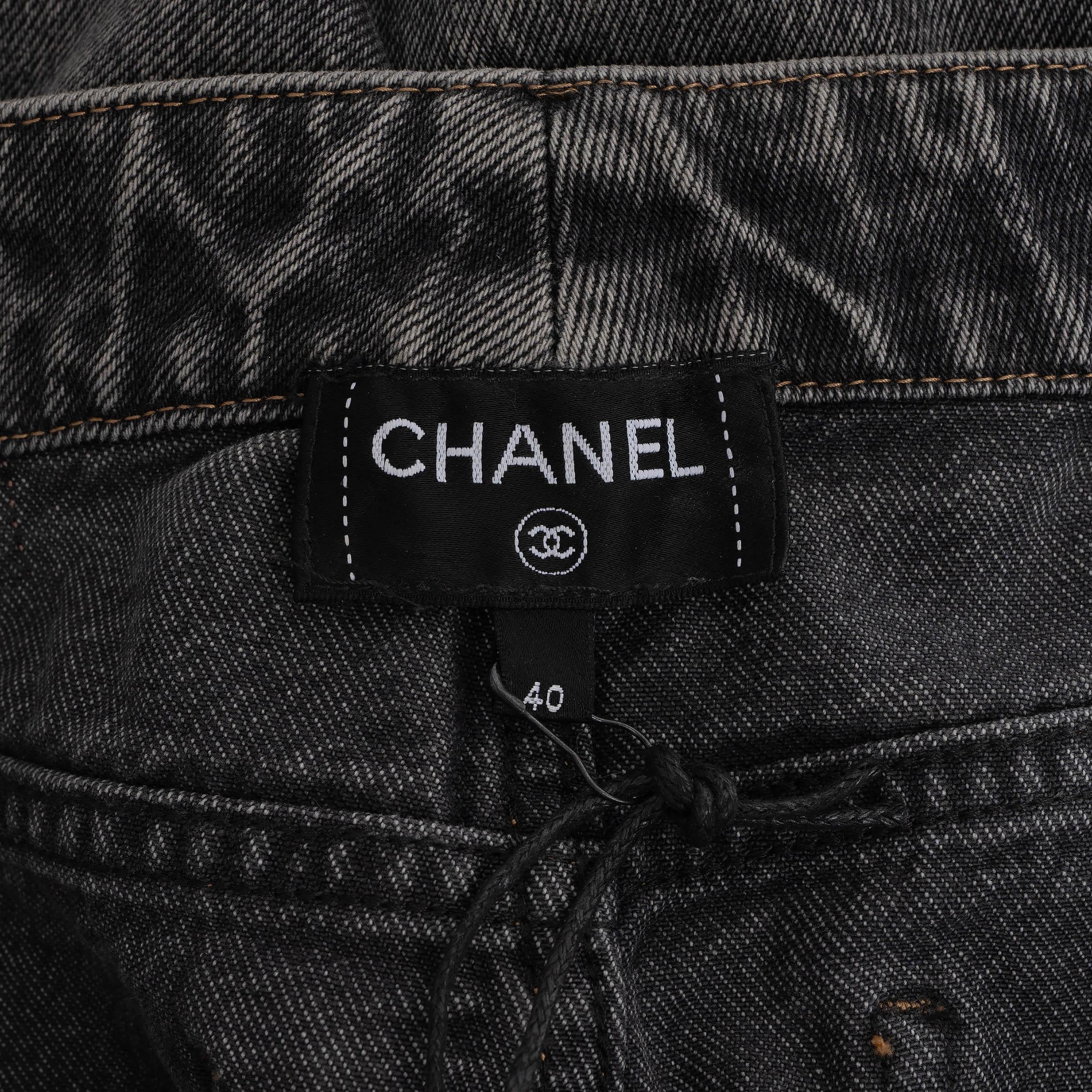 CHANEL washed grey cotton 23B WIDE FLARED JEANS Pants 40 M For Sale 2