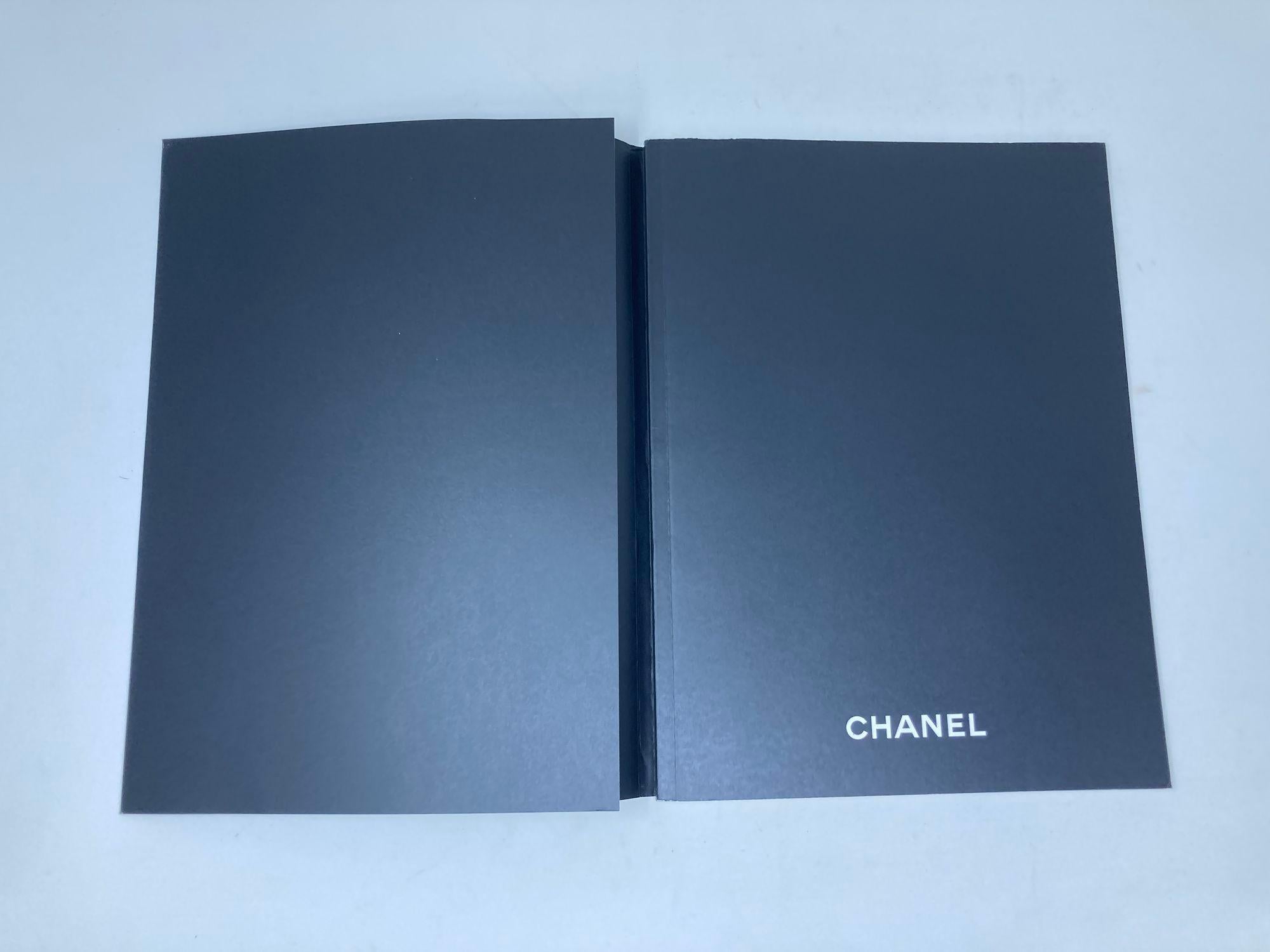CHANEL Uhren- und Schmuckkatalog 2017 (gebunden)
Toller gebrauchter Zustand.