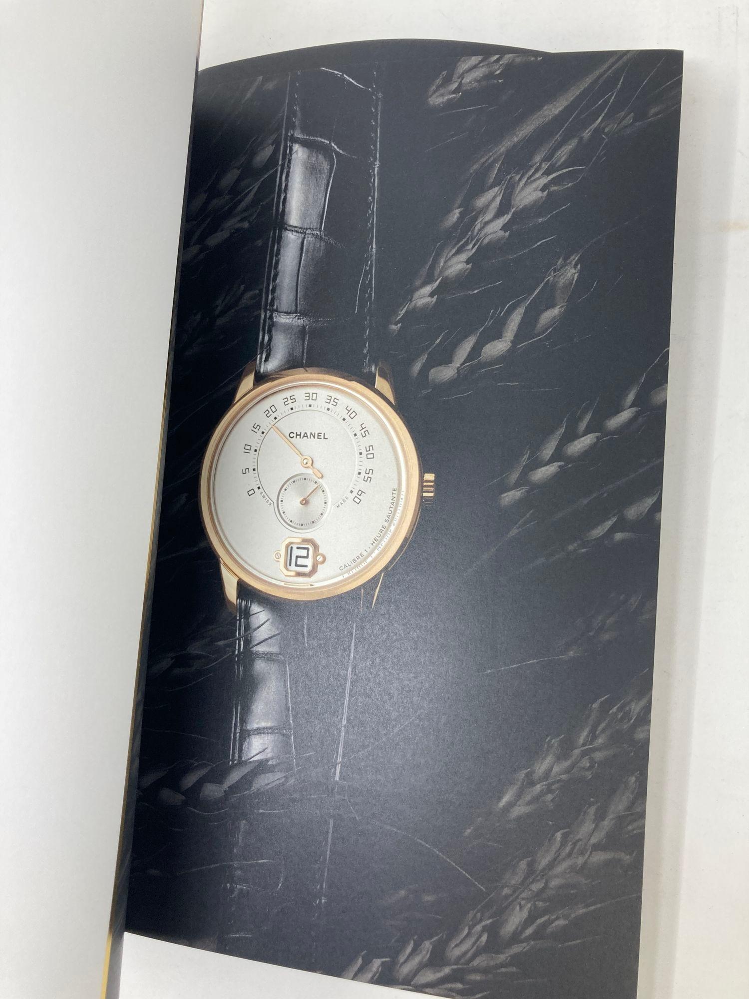 CHANEL Watch and Fine Jewelry Hardcover-Lookbook 2017 (Papier) im Angebot