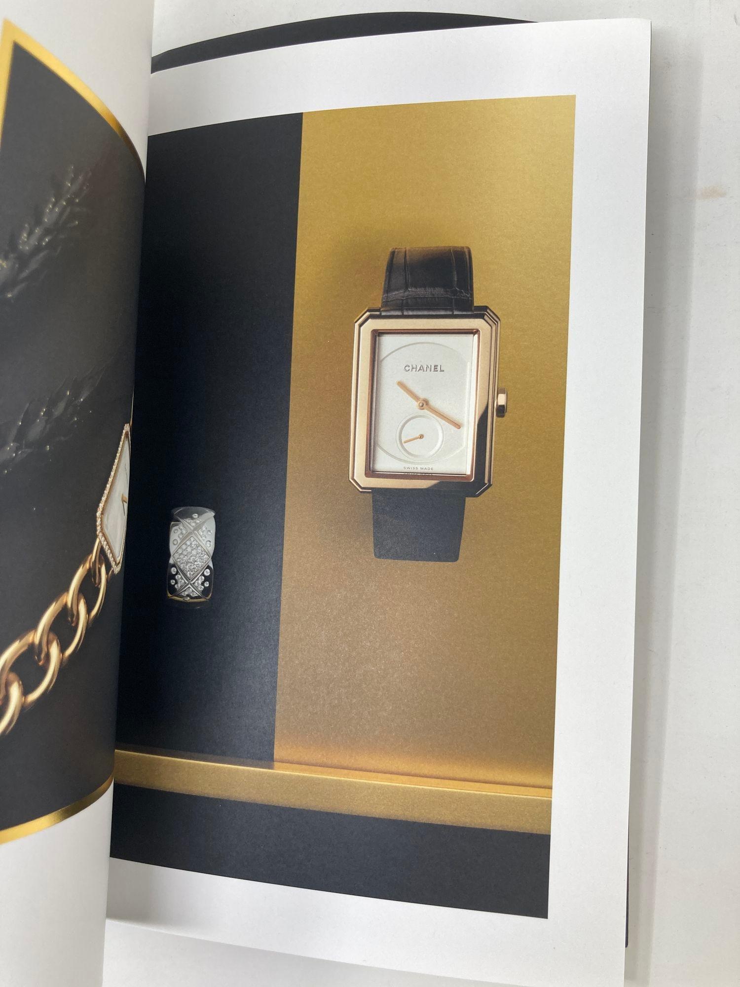 CHANEL Watch and Fine Jewelry Hardcover-Lookbook 2017 im Angebot 1
