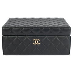 Boîte à montres Chanel circa 2023