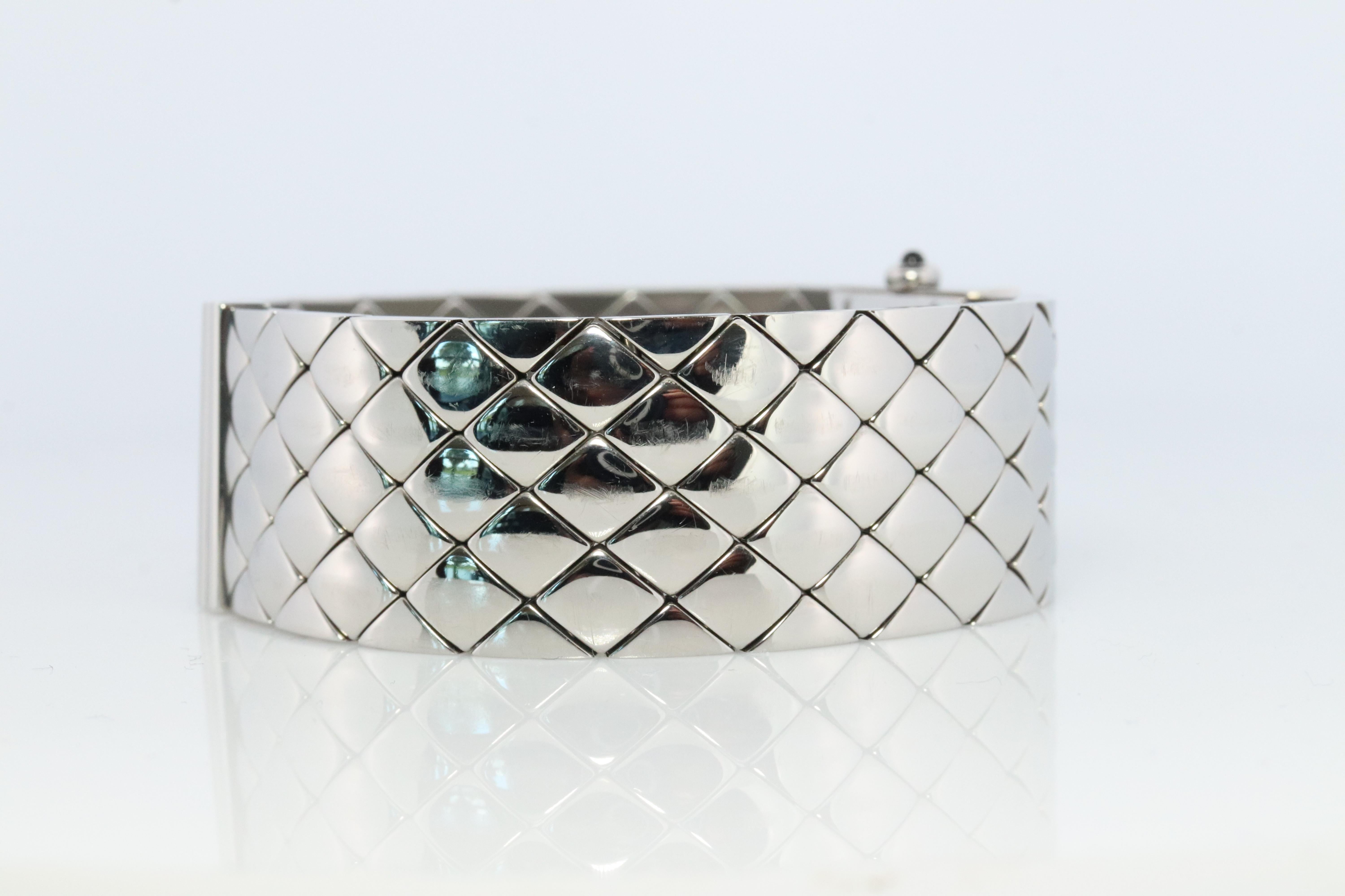 Chanel Uhr. Genuine Matelasse Damen Quarz-Armbanduhr Gestepptes Armband 2