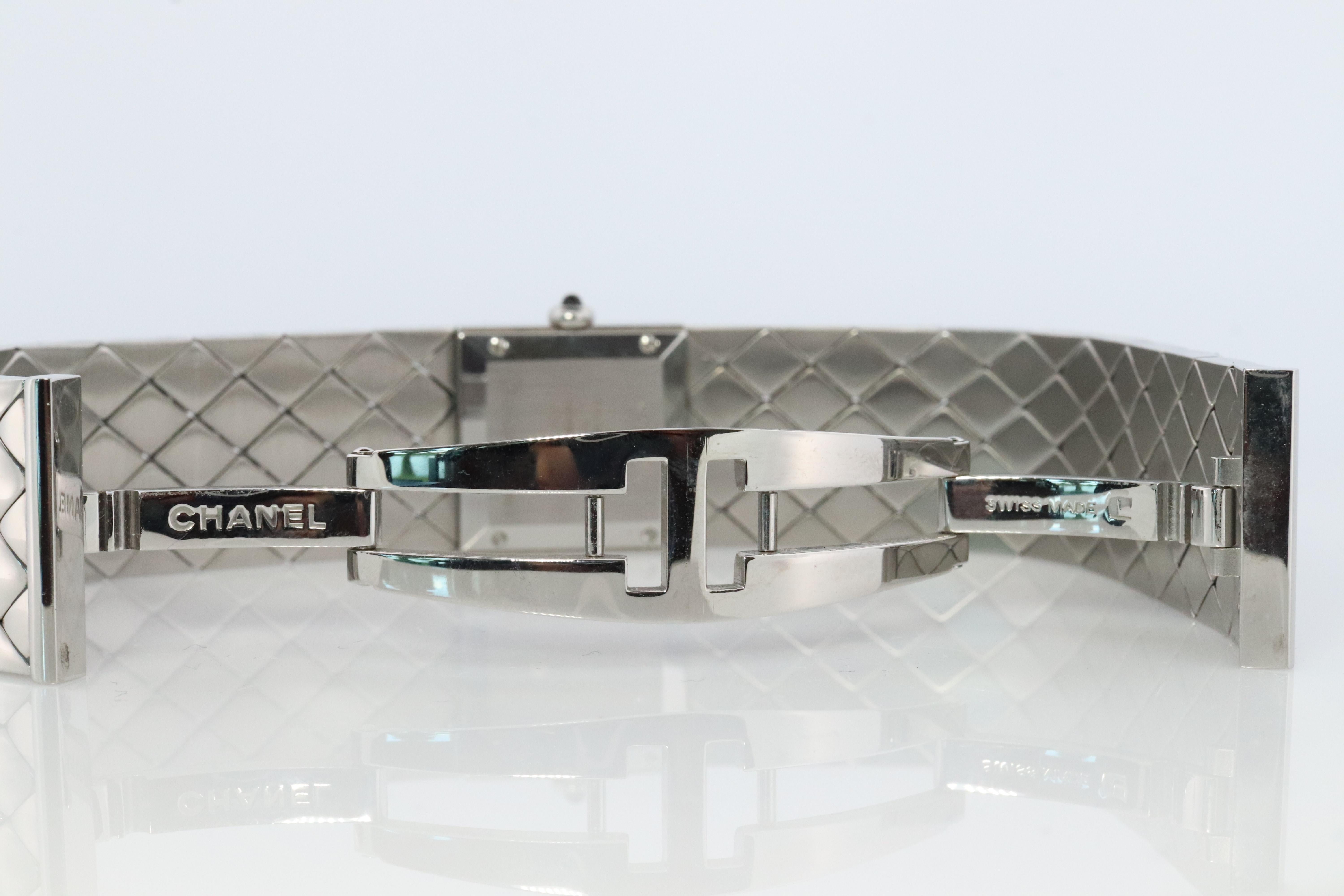 Chanel Uhr. Genuine Matelasse Damen Quarz-Armbanduhr Gestepptes Armband 3
