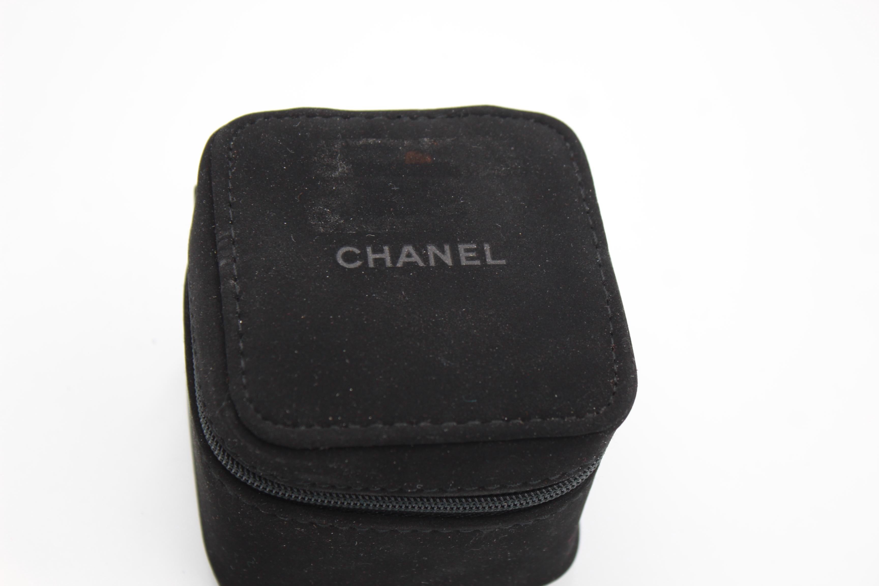 Chanel watch in white rubber and diamonds In Good Condition For Sale In Paris, FR