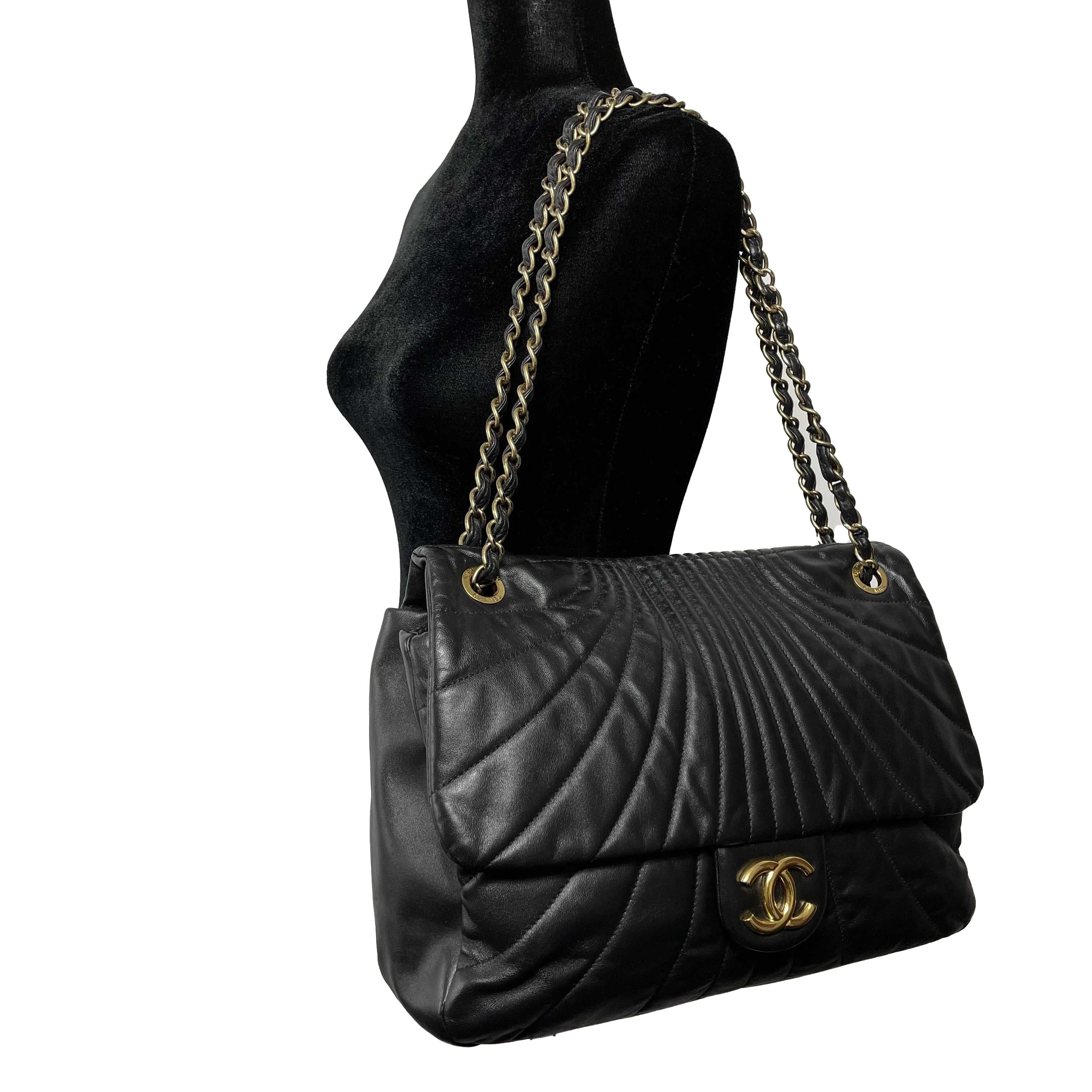 CHANEL Wave Quilted Black Calfskin Leather Maxi Flap Gold-tone Shoulder Bag 8