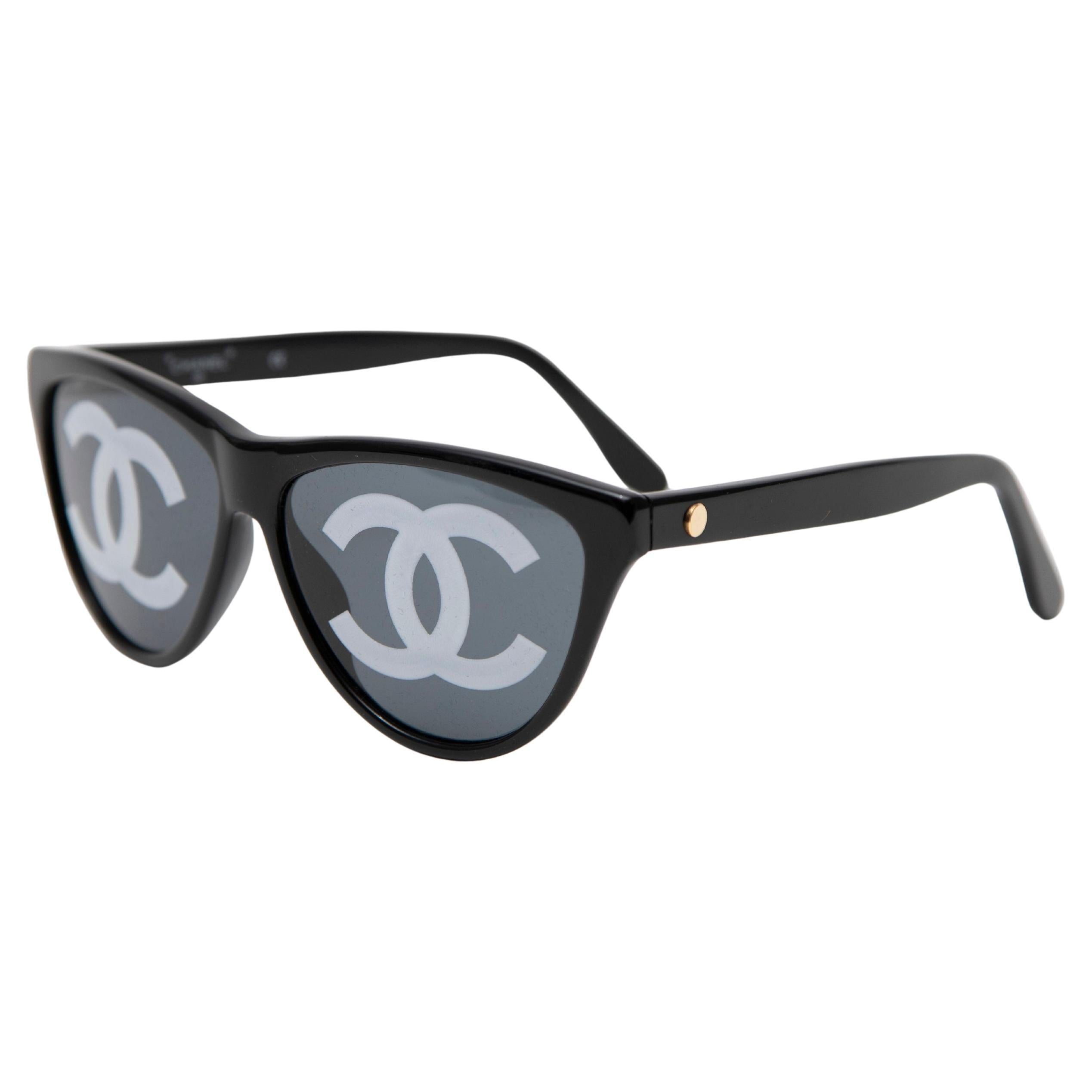 Chanel Wayfarer Sunglasses CC Painted Logo with Case For Sale