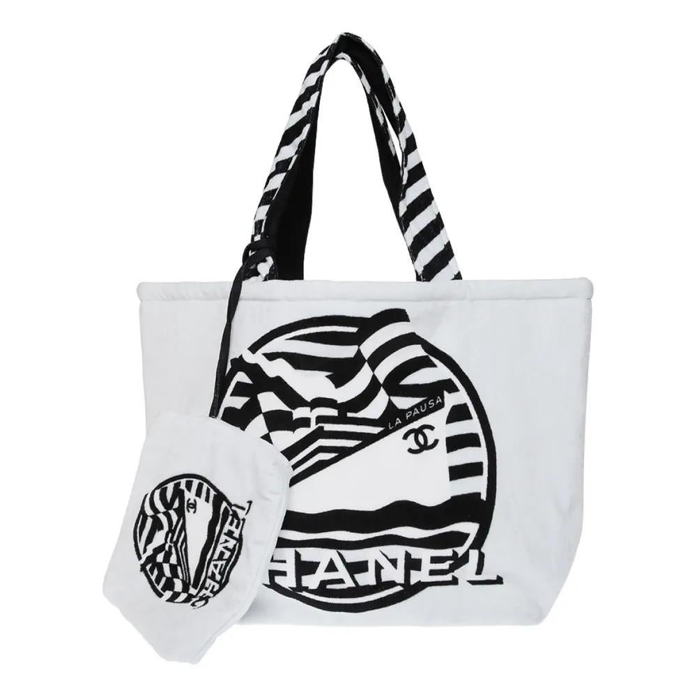Gray Chanel White and Black multicoloured La Pausa Reversible sea shoulder bag For Sale