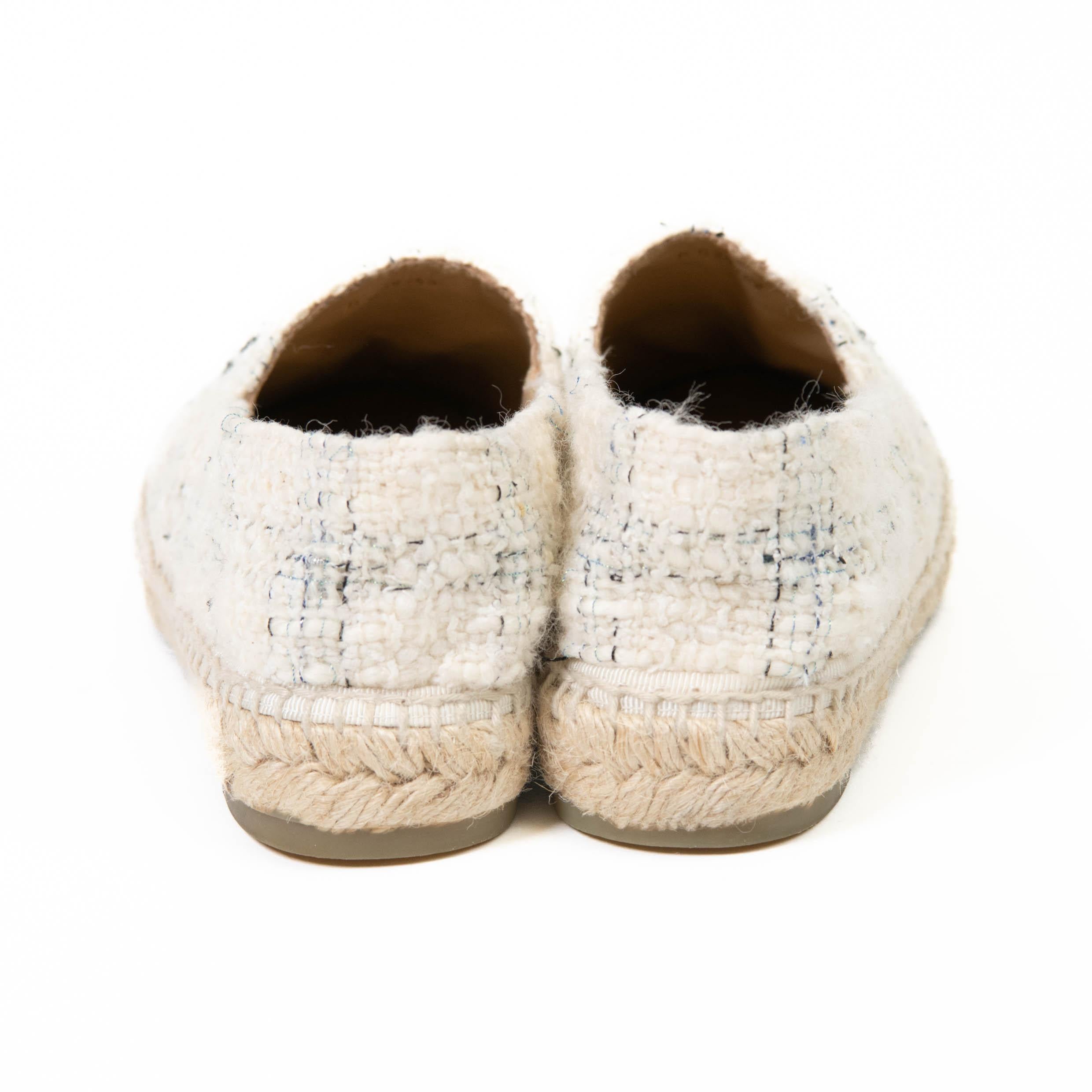 Chanel White and Black Tweed CC Espadrilles Size 37 4