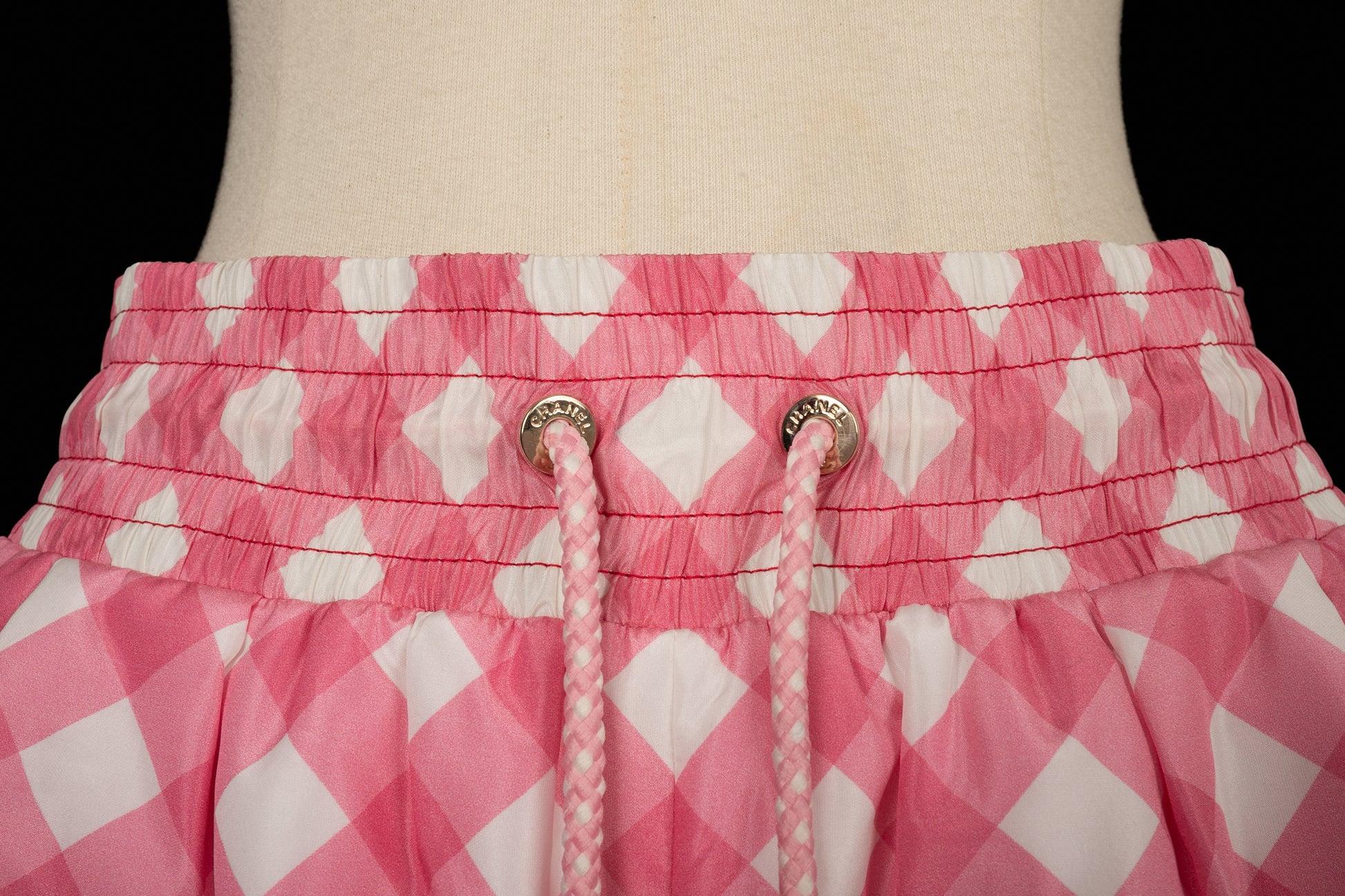 Chanel White and Pink Shorts, 2023 For Sale 2