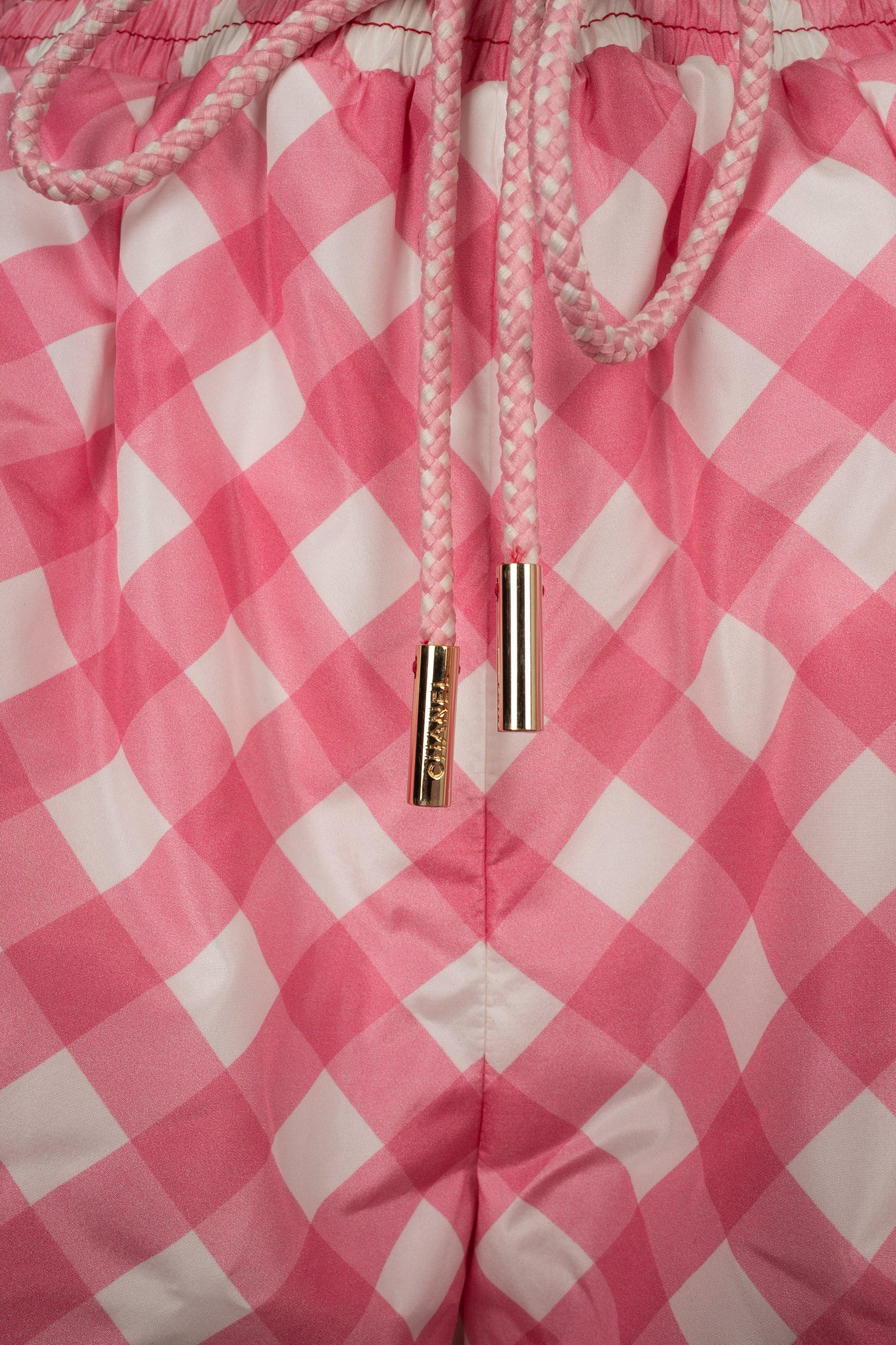 Chanel White and Pink Shorts, 2023 For Sale 3
