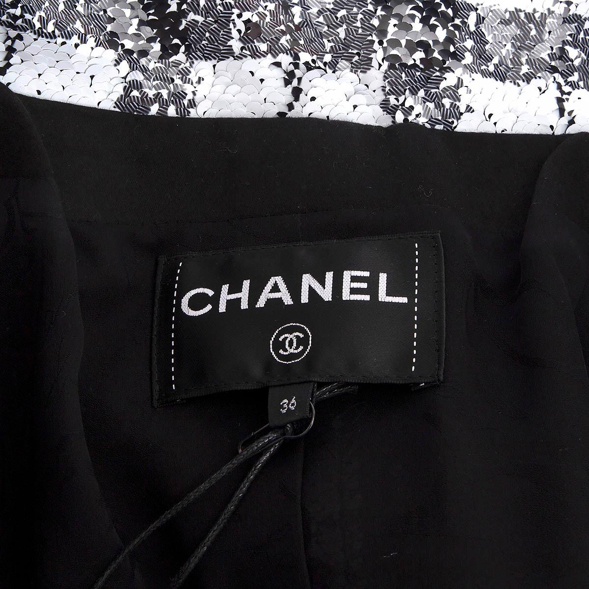 CHANEL white & black 2017 17K SEQUIN CHECK Jacket 36 XS For Sale 3